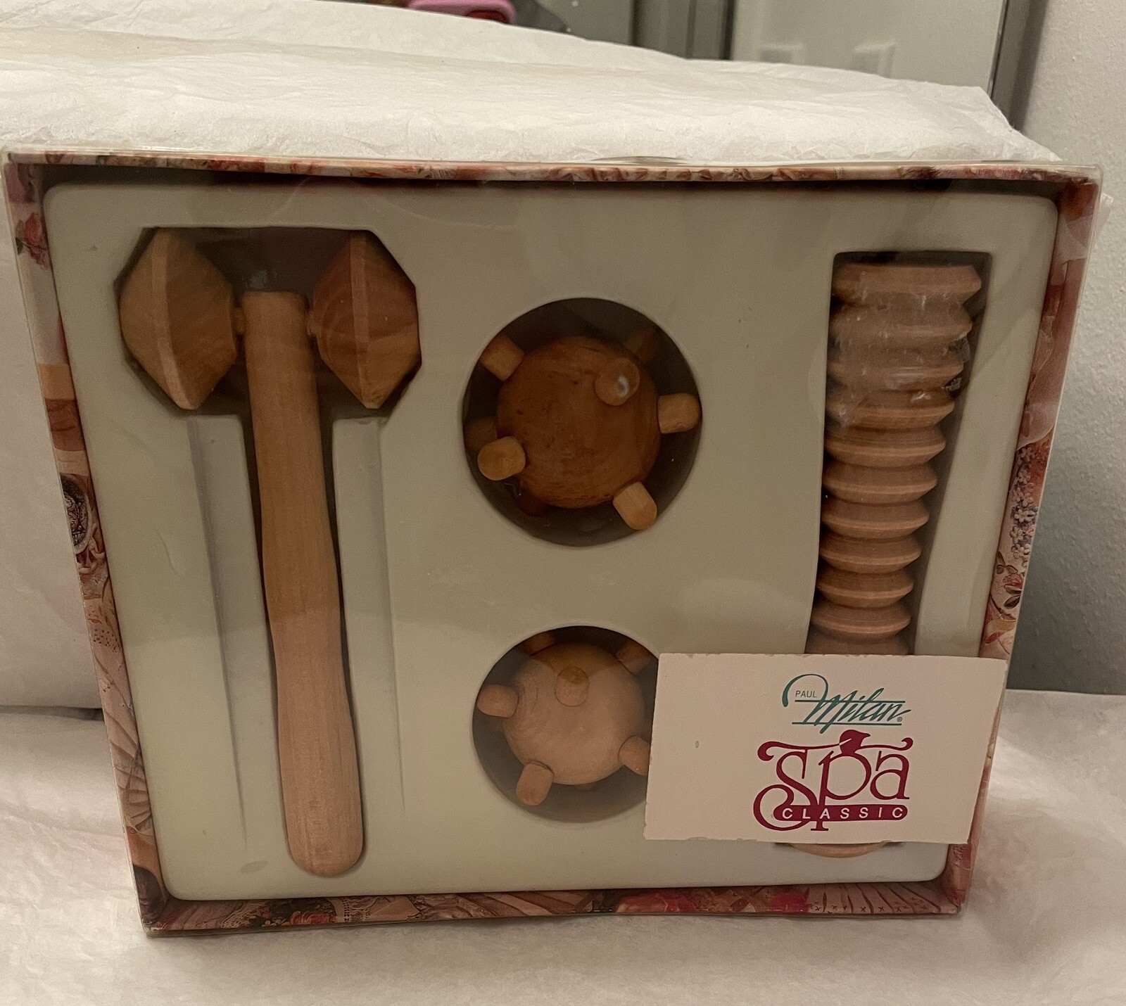 Paul Milan SPA CLASSIC 4 PCE MASSAGE GIFT SET FOOT ROLLER, 2 MASSAGE BALLS NEW