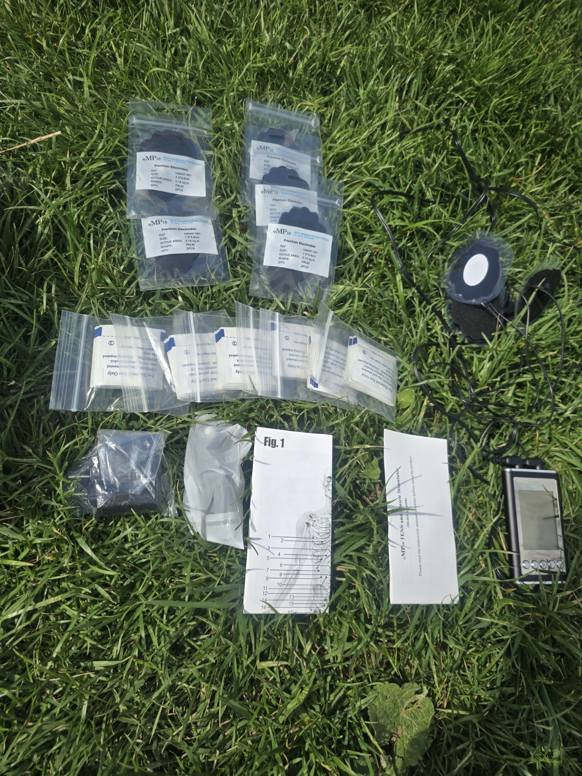 eMP10 Tens EMS Portable Muscle Stimulator AS1000 w/Pads & Charger Pain Reliever