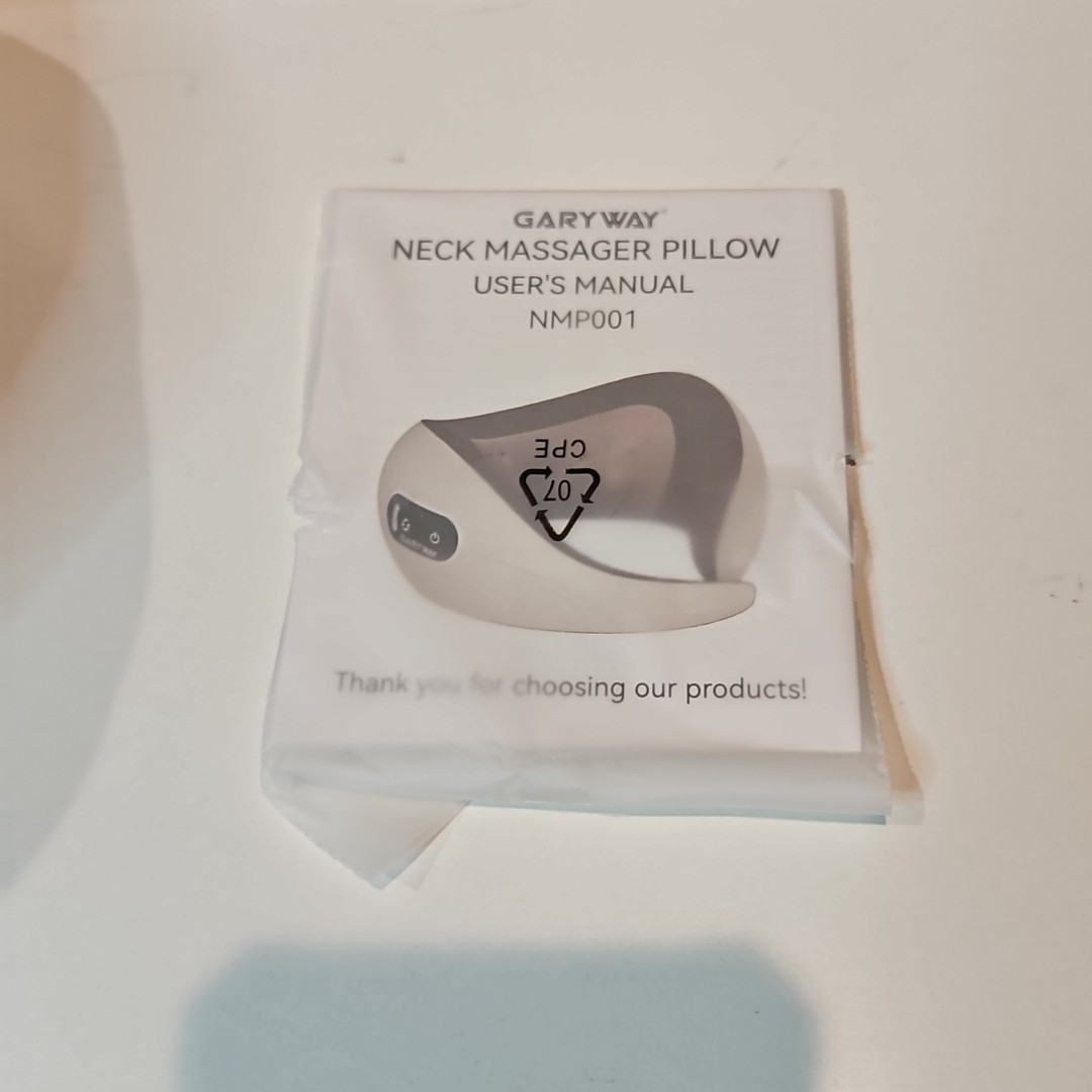 GARYWAY Neck Massager Cordless Shiatsu Deep Tissue Kneading Pillow Heat 2600mAh