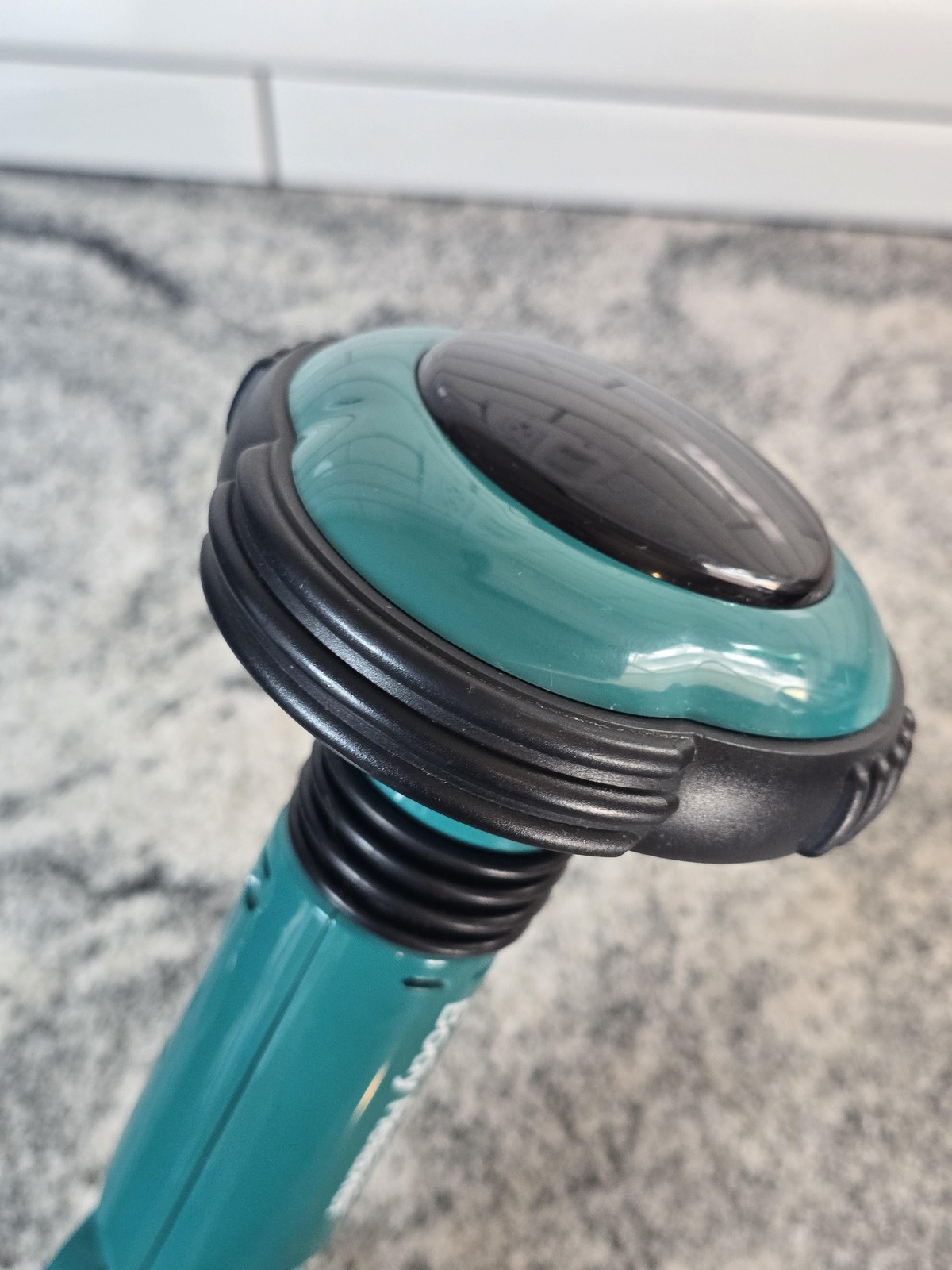 Conair Body Relaxer Massager Wand WM80FF Green Handheld Electric Plug-In Spa