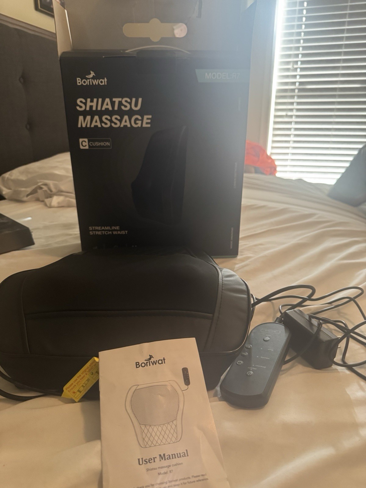 Boriwat R7 Shiatsu Massage Cushion Back/Waist Remote 4 Heads Black 12V