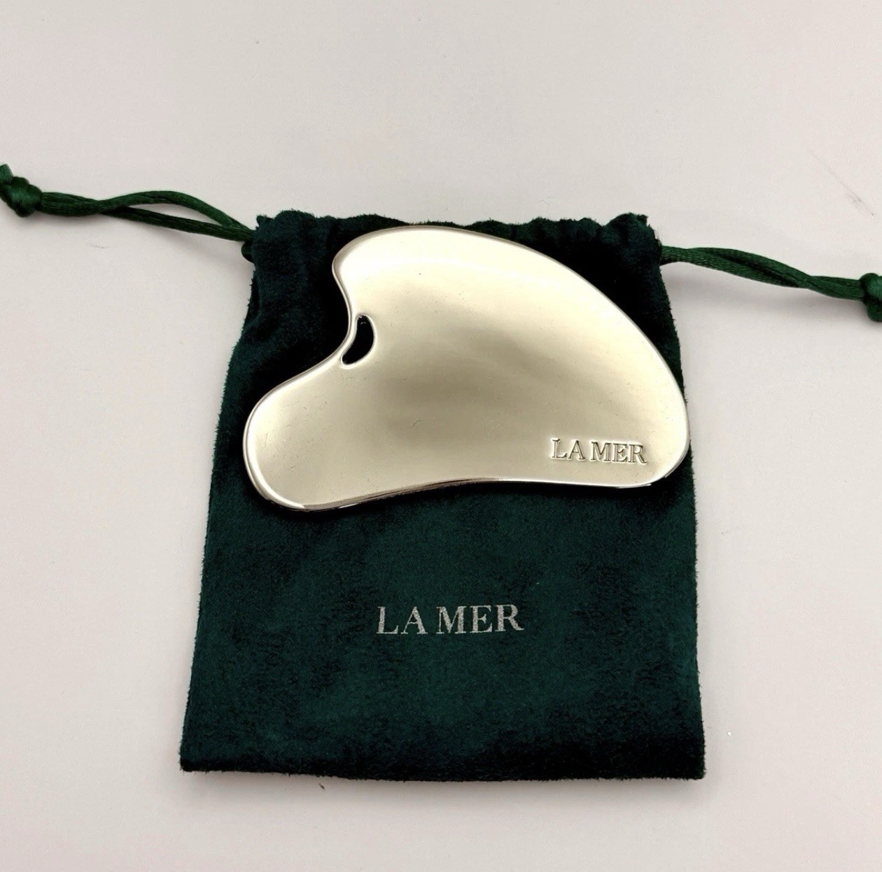 Authentic La Mer Gold Stainless Steel Gua Sha Facial Massage Sculpting Tool New