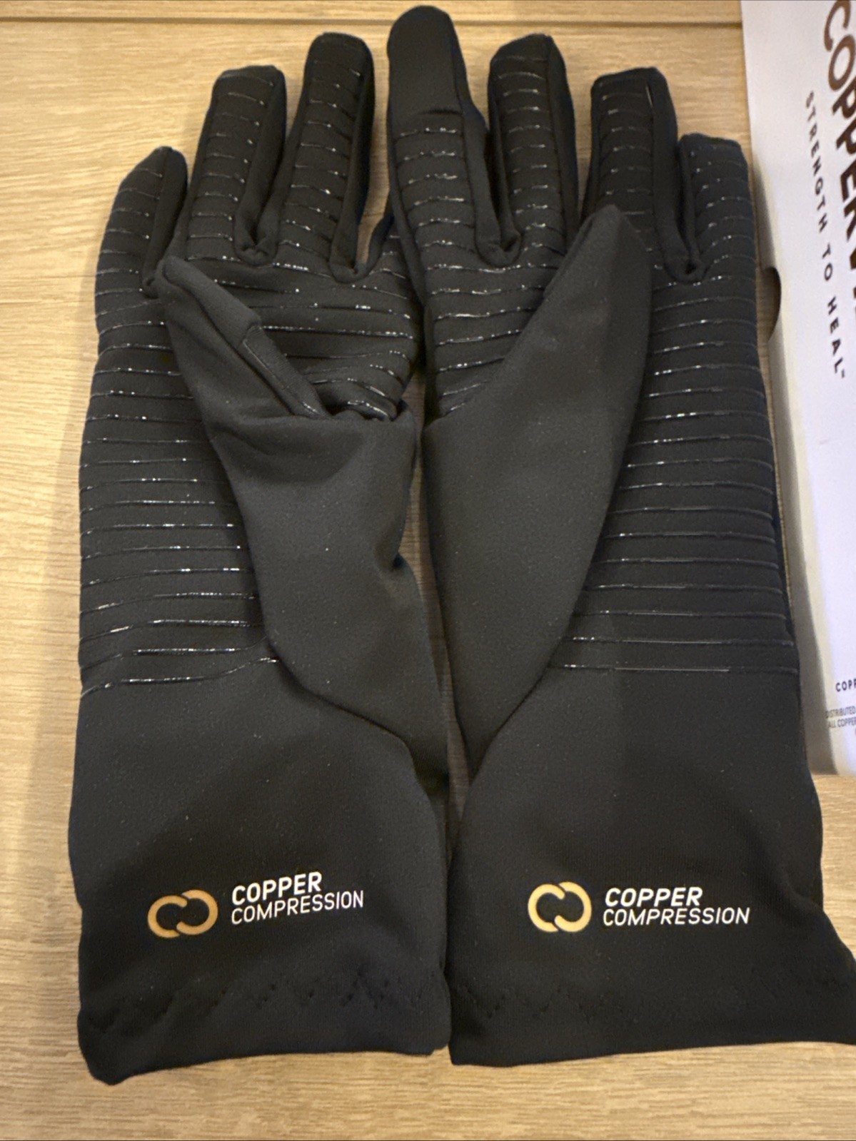CopperVibe Vibration & Heat Gloves – Heated Hand Massage One Size Unisex