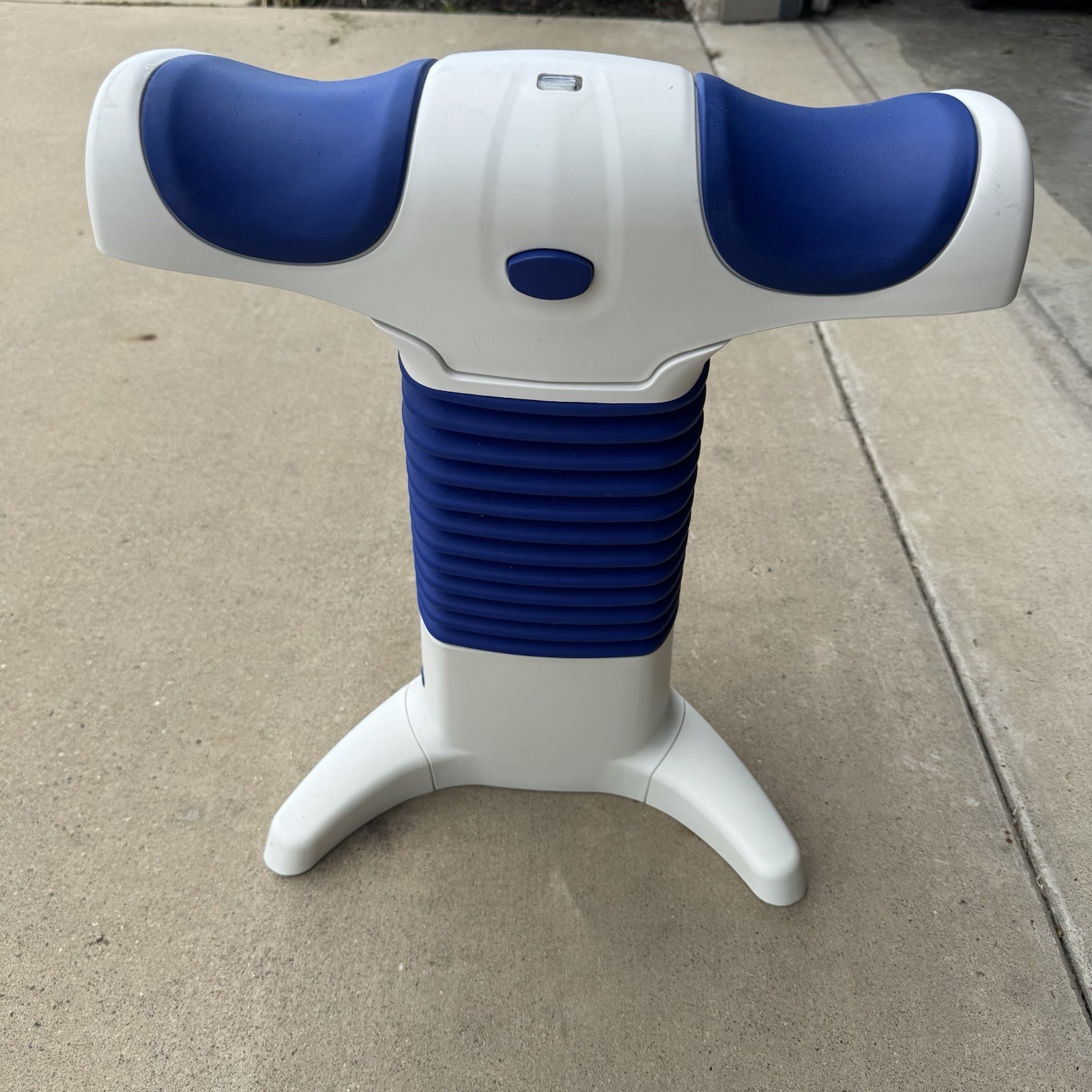 Back2Life Continuous Motion Therapeutic Pain Massager B2L