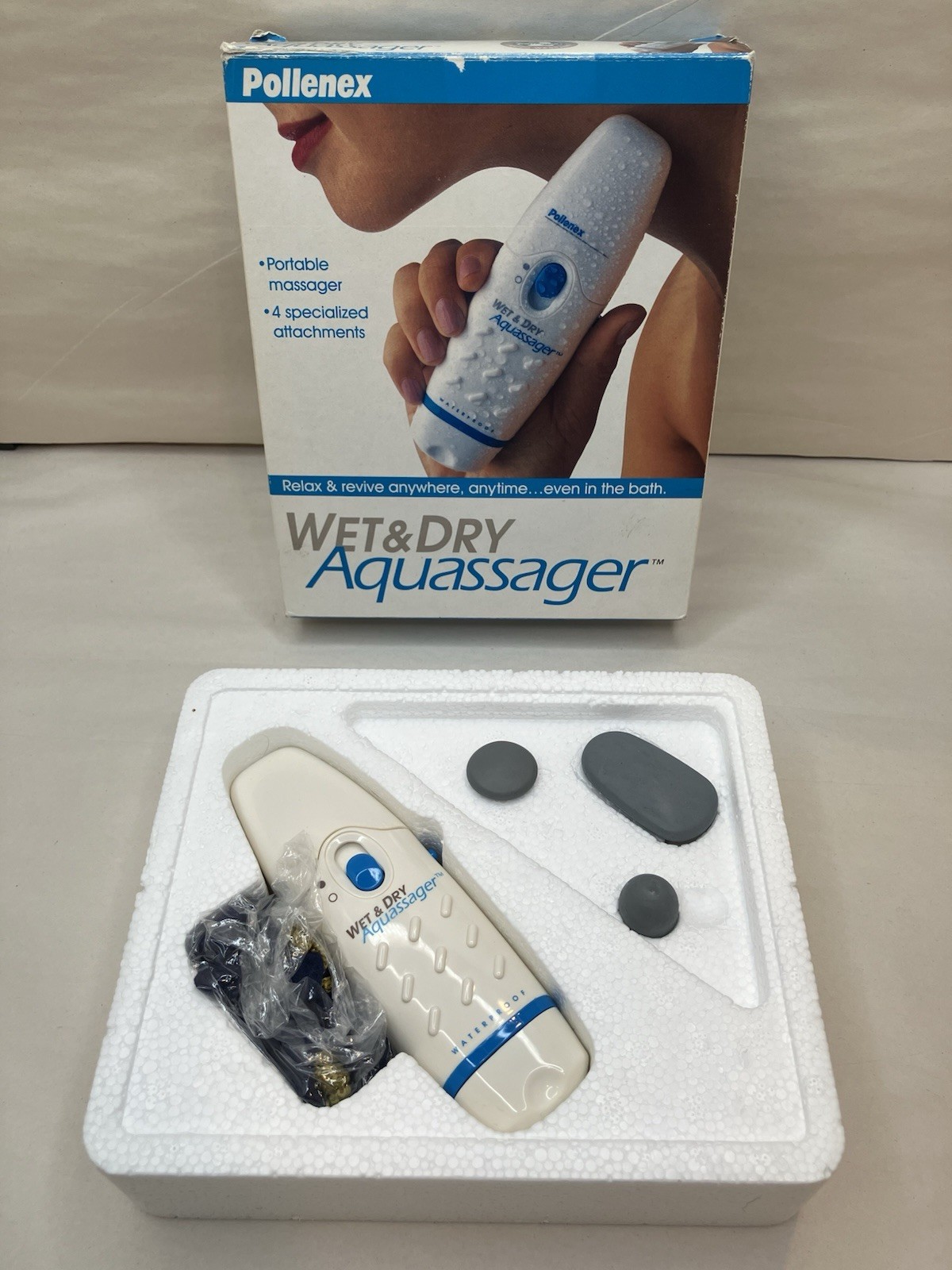 1992 Pollenex Wet & Dry Aquassager 3 Attachments Model WM110 Portable Massager
