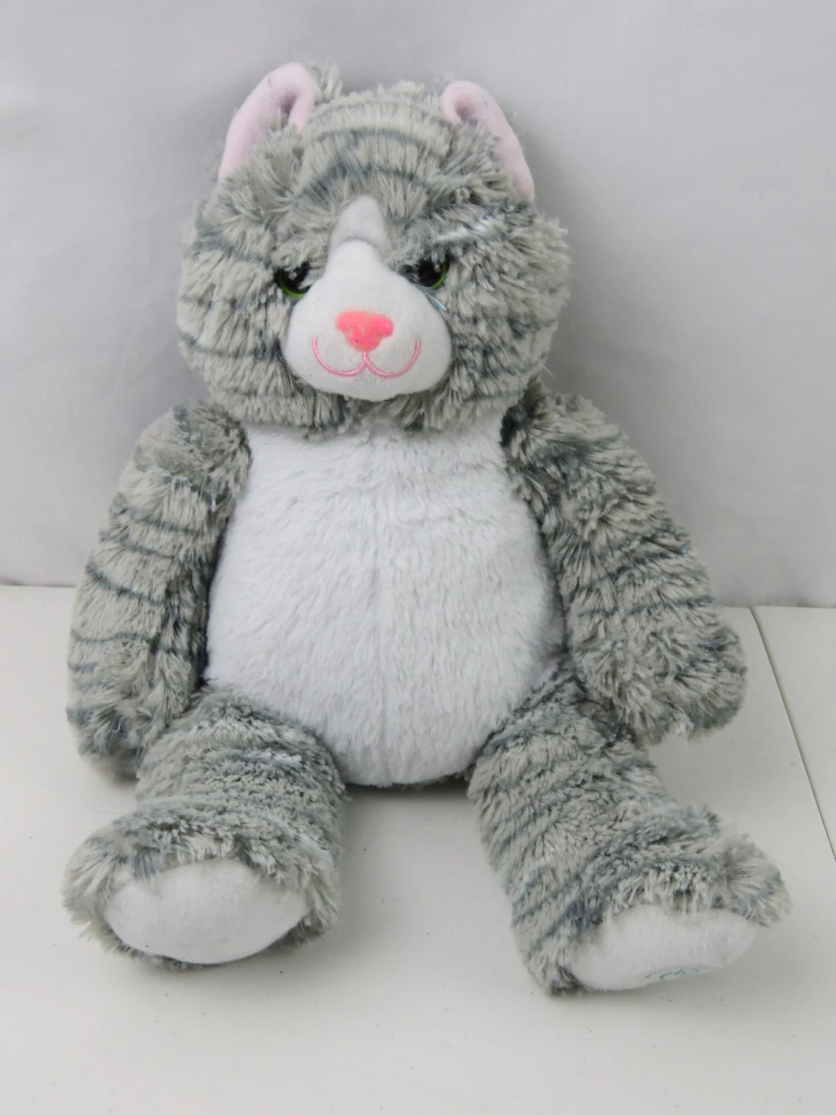 Health Touch Huggable Massaging Massager with Relaxing Vibration Cat