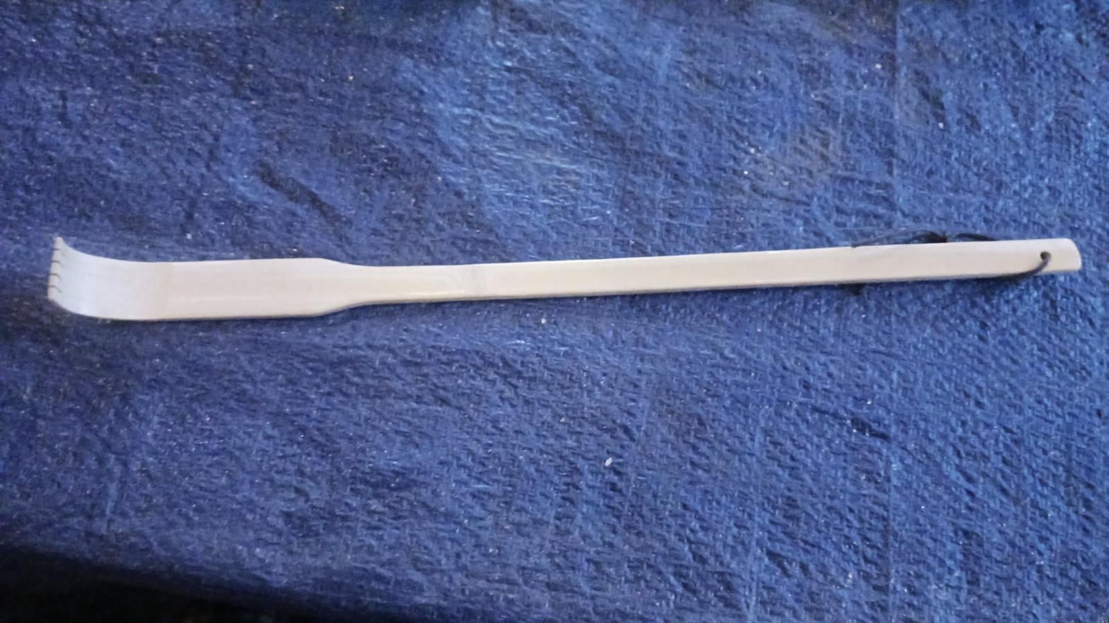 Sustainable Bamboo Back Scratchers – 16.5in Perfect for Personal and Gift Use
