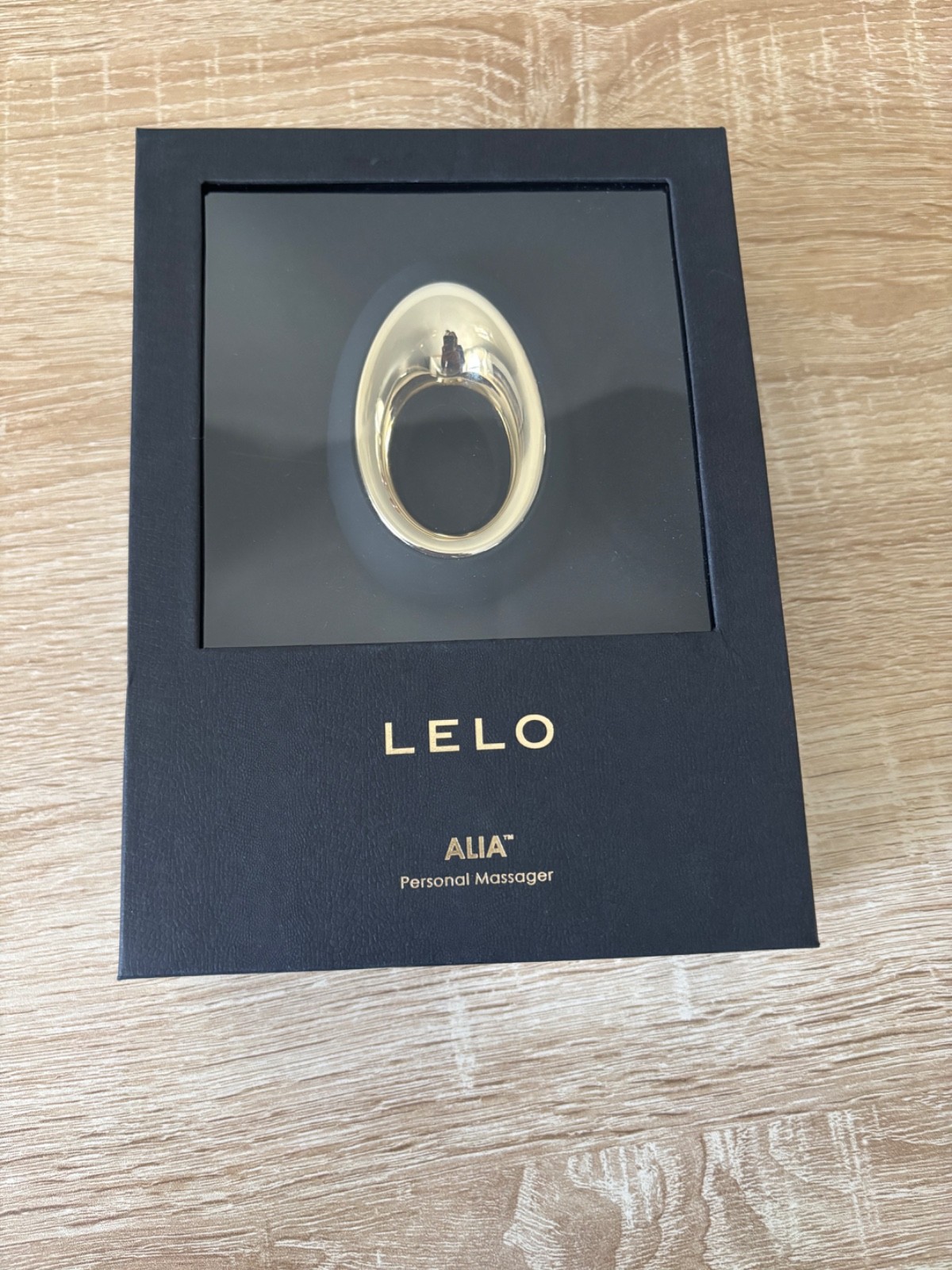 LELO ALIA personal massager Sleek, powerful, and elegant, ALIA™ delivers pleasur