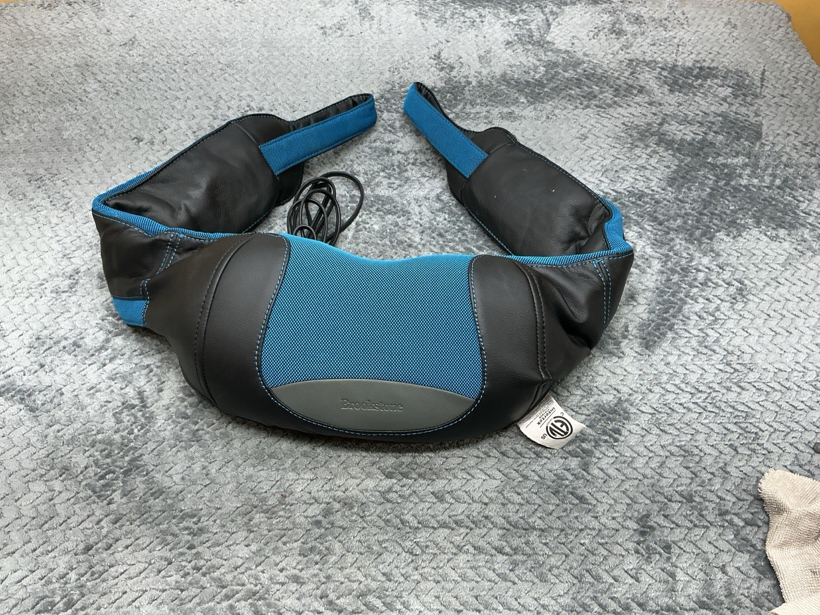 Brookstone TS-502-TP 2-in-1 Shiatsu Neck Shoulder Massager w Heat