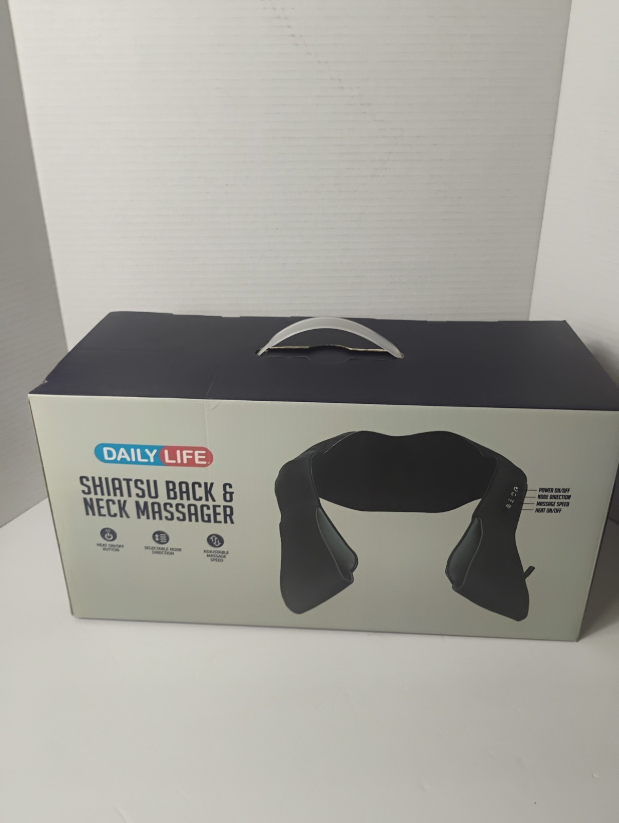 DAILY LIFE SHIATSU BACK & NECK MASSAGER WITH HEAT / DEEP KNEADING / ZC-3002