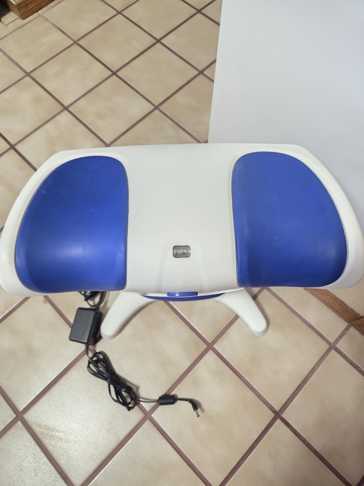 Back2Life Continuous Motion Massager Back Pain Therapeutic model BL2002 Tested