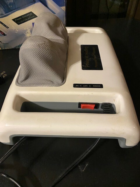 Shiatsu Power Kneading Handheld Light-Weight Personal Full Body Massager