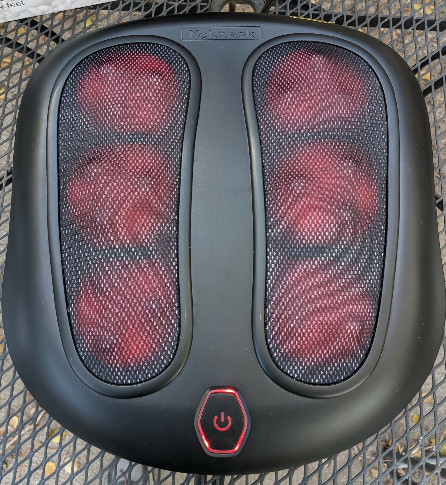 Nekteck Foot Massager Deep Kneading Shiatsu Therapy Massage with Built in Heat