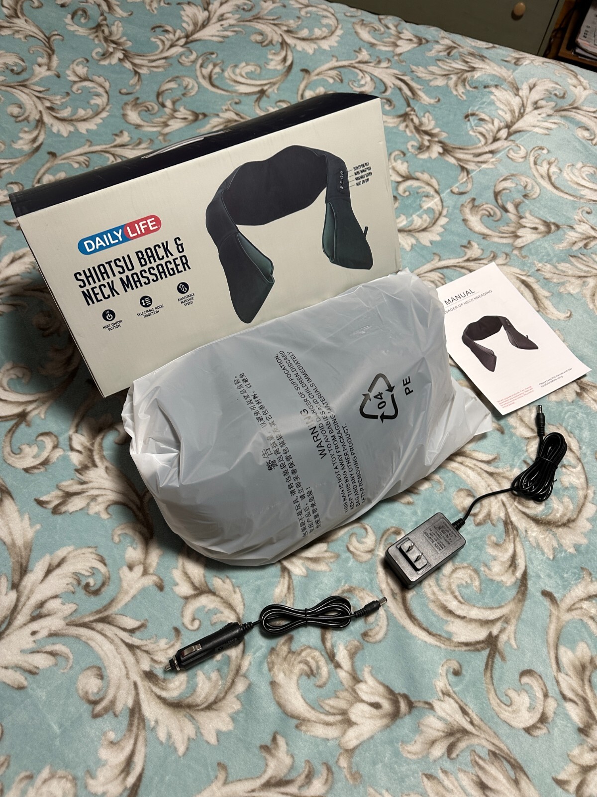 DAILY LIFE SHIATSU BACK & NECK MASSAGER WITH HEAT / DEEP KNEADING / ZC-3002