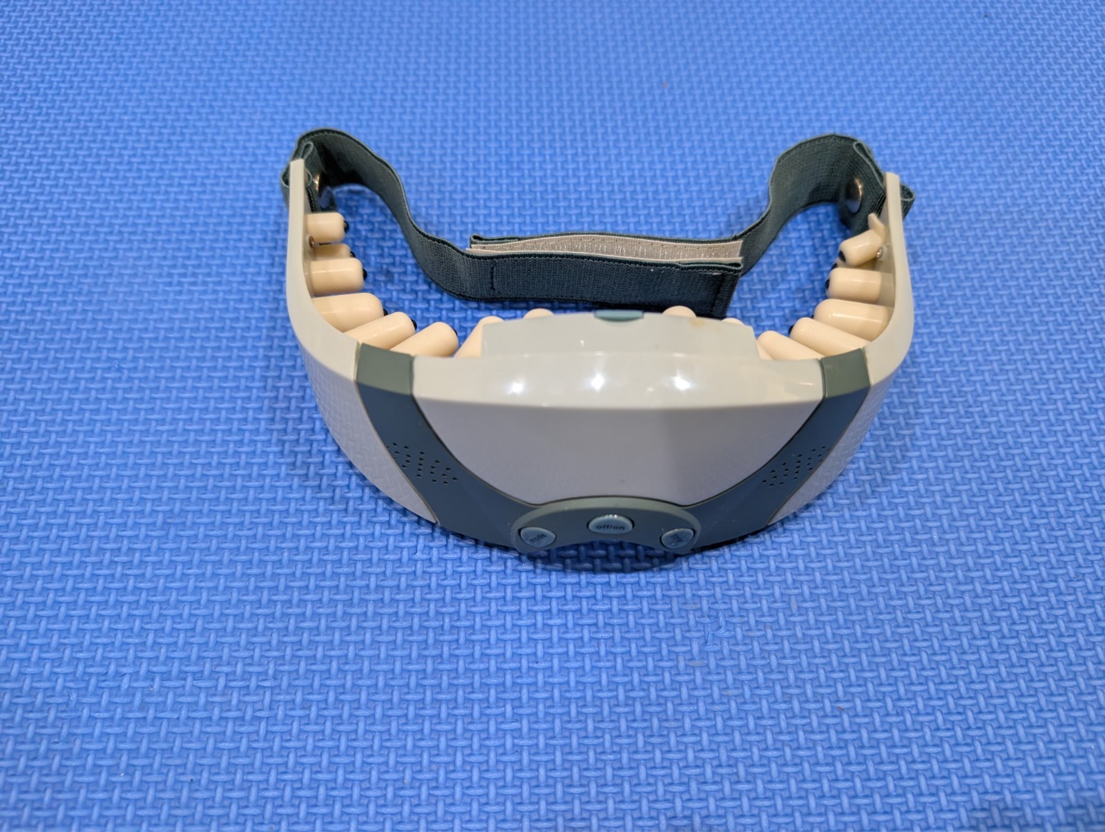 Eye & temple massager