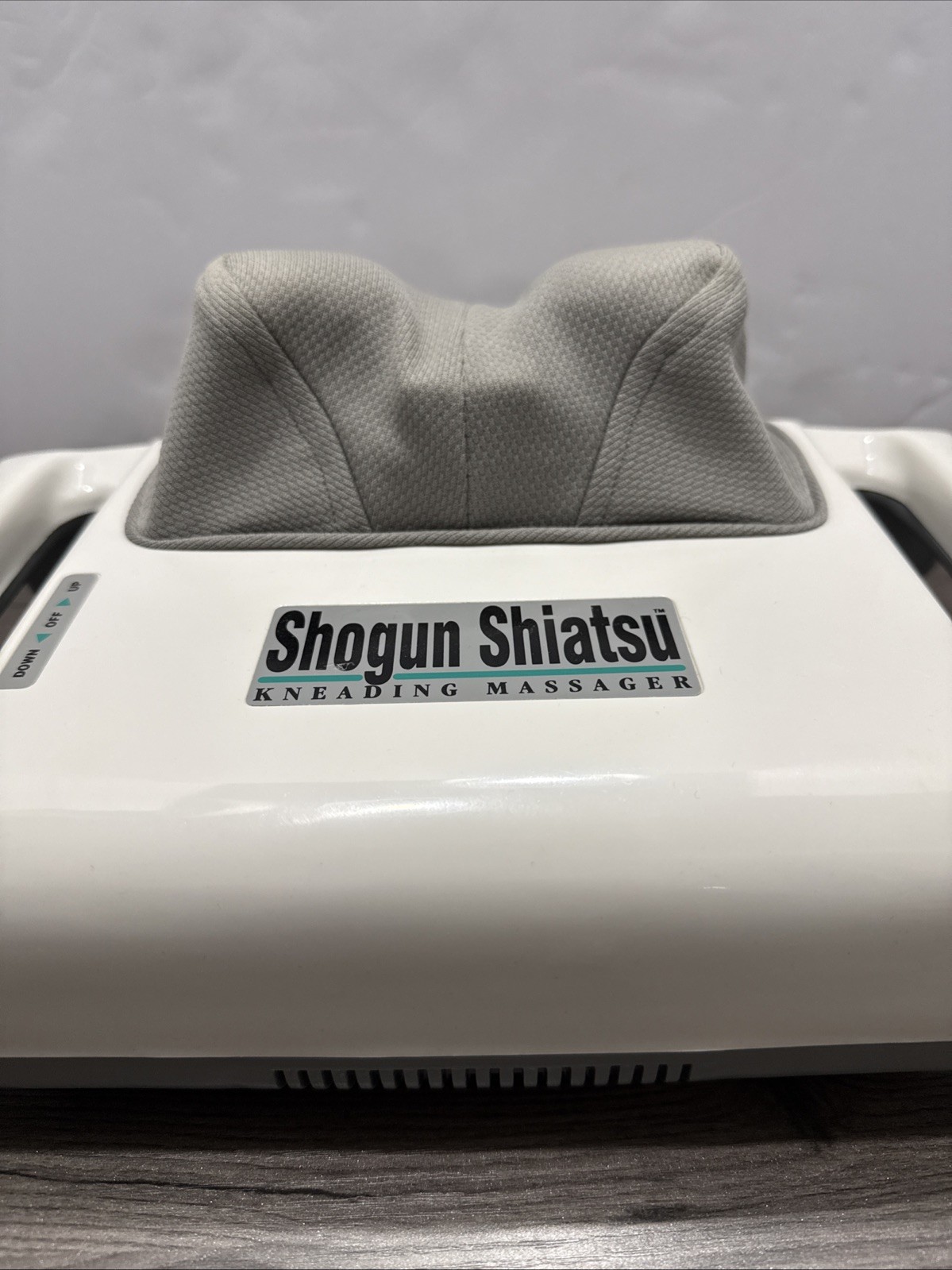 Shogun Shiatsu Kneading Massager Model SM-444 Portable Massager HoMedics – WORKS