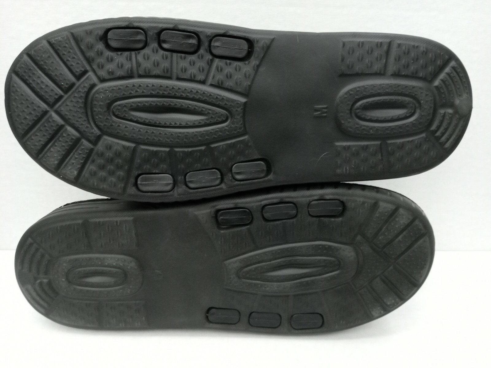 BYRIVER Acupressure Stimulation Foot Massager Sandal Pain Relief Medium