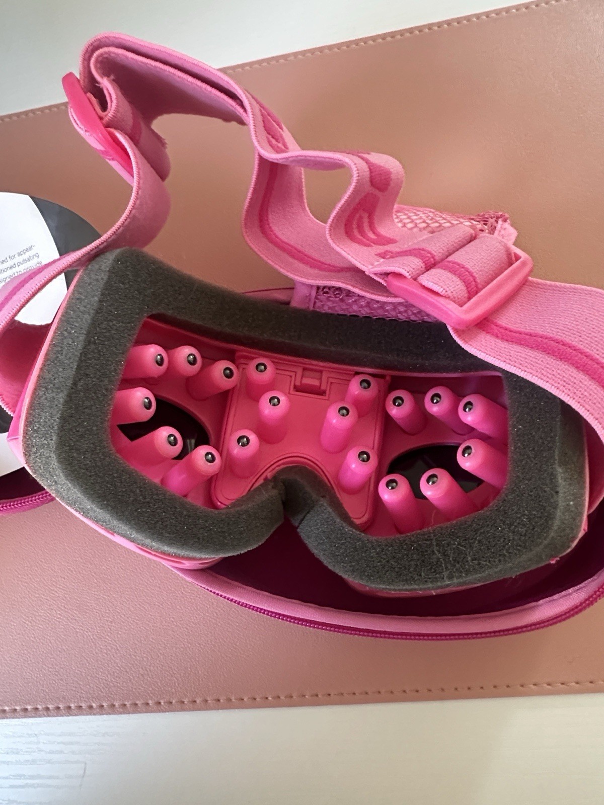 JiDue Therapeutic Eye Massager Pink Adjustable Strap Handheld Pulsating 18 Heads