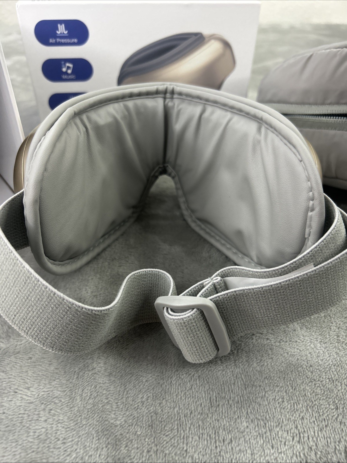 Bob and Brad EyeOasis 3 Electric Eye Massager Heated Air Pressure Music