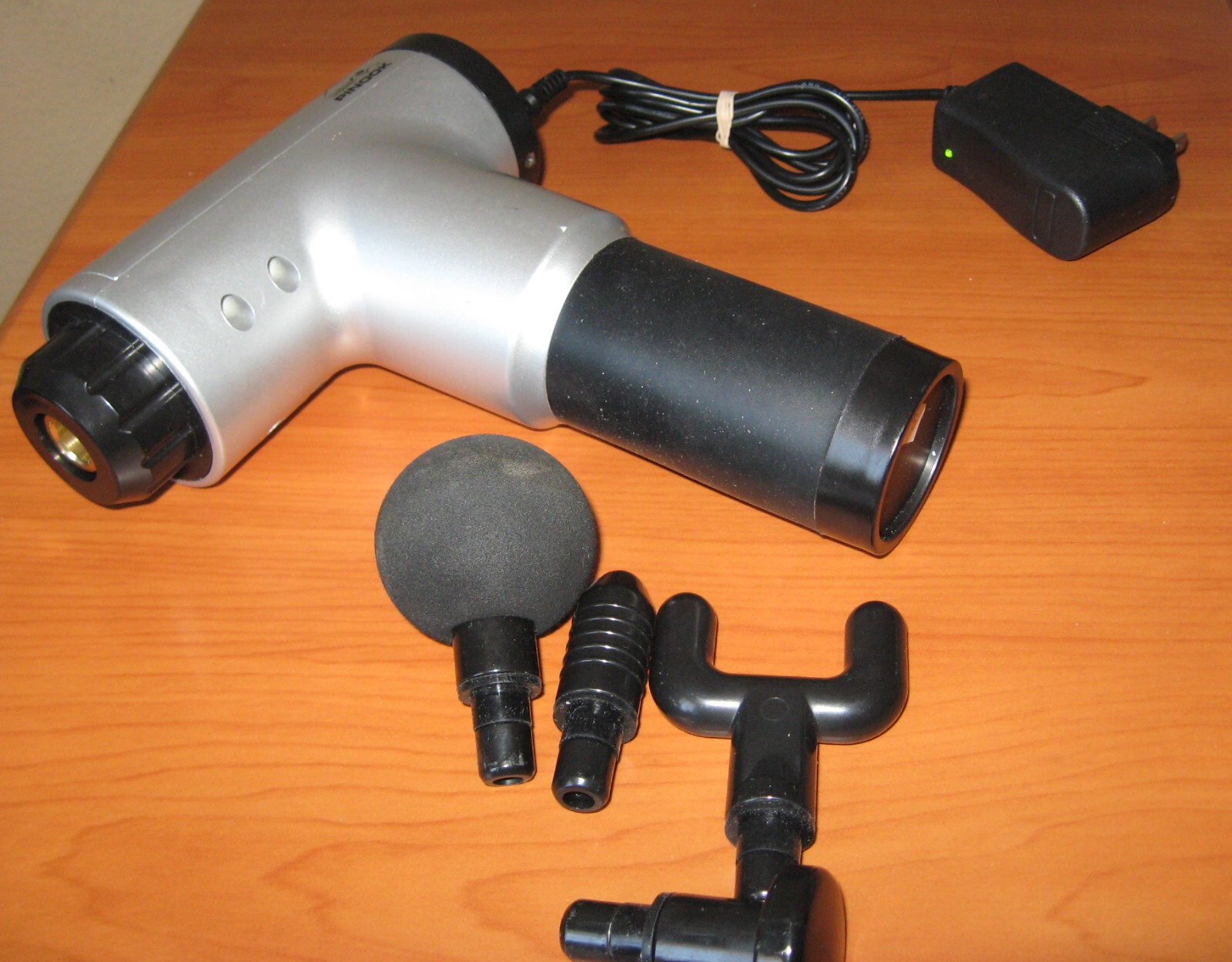 PINOOK High Impact Power Pro Deep Tissue Massager w/ 4 heads TESTED & WORKS