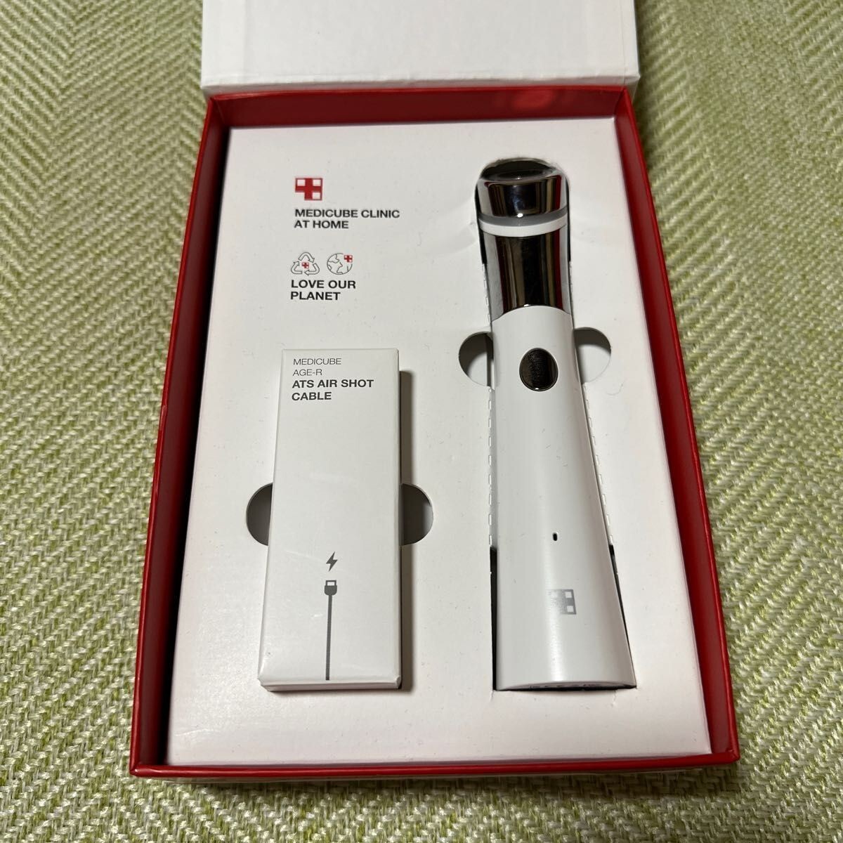 AGE-R Medicube DERMA ATS AIR SHOT W/Box from Japan Used