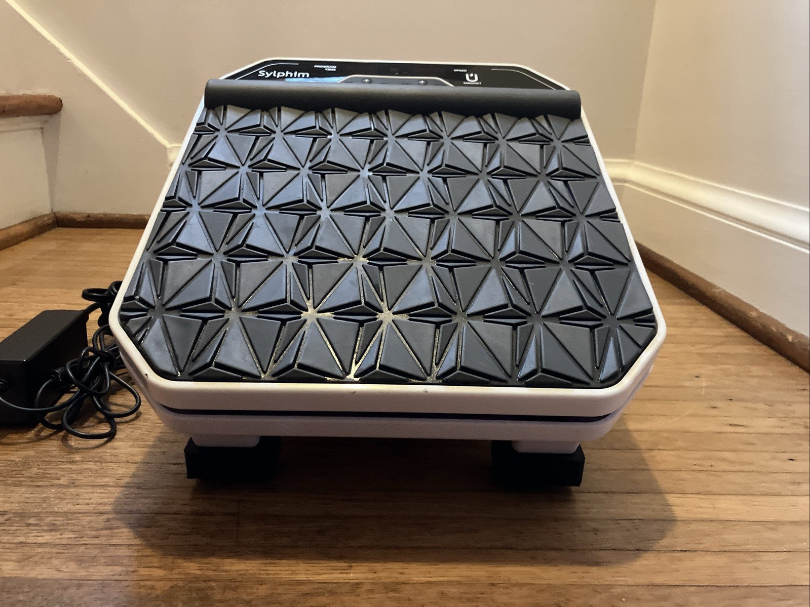 Sylphim Foot Massager LF-35 Muscle Vibration Machine Neuropathy Pain Relief