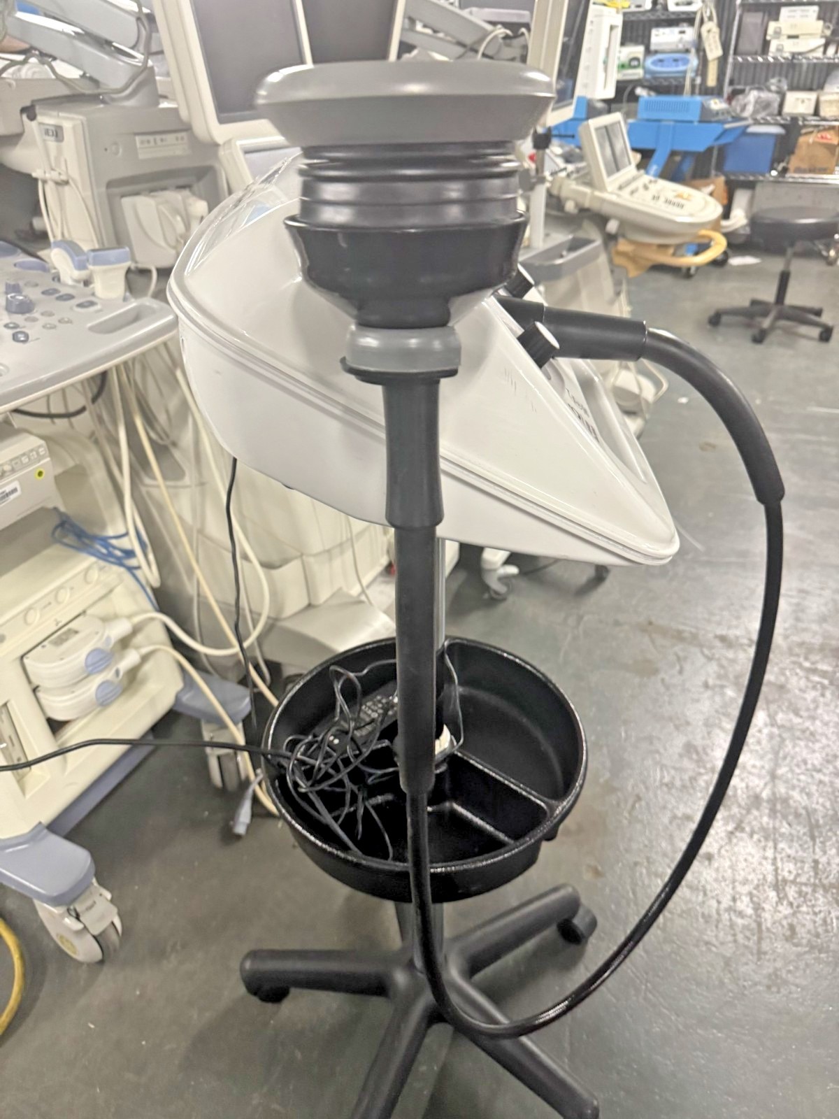 G5 Vibramatic Therapy Massager With Cart And All Massage Wands