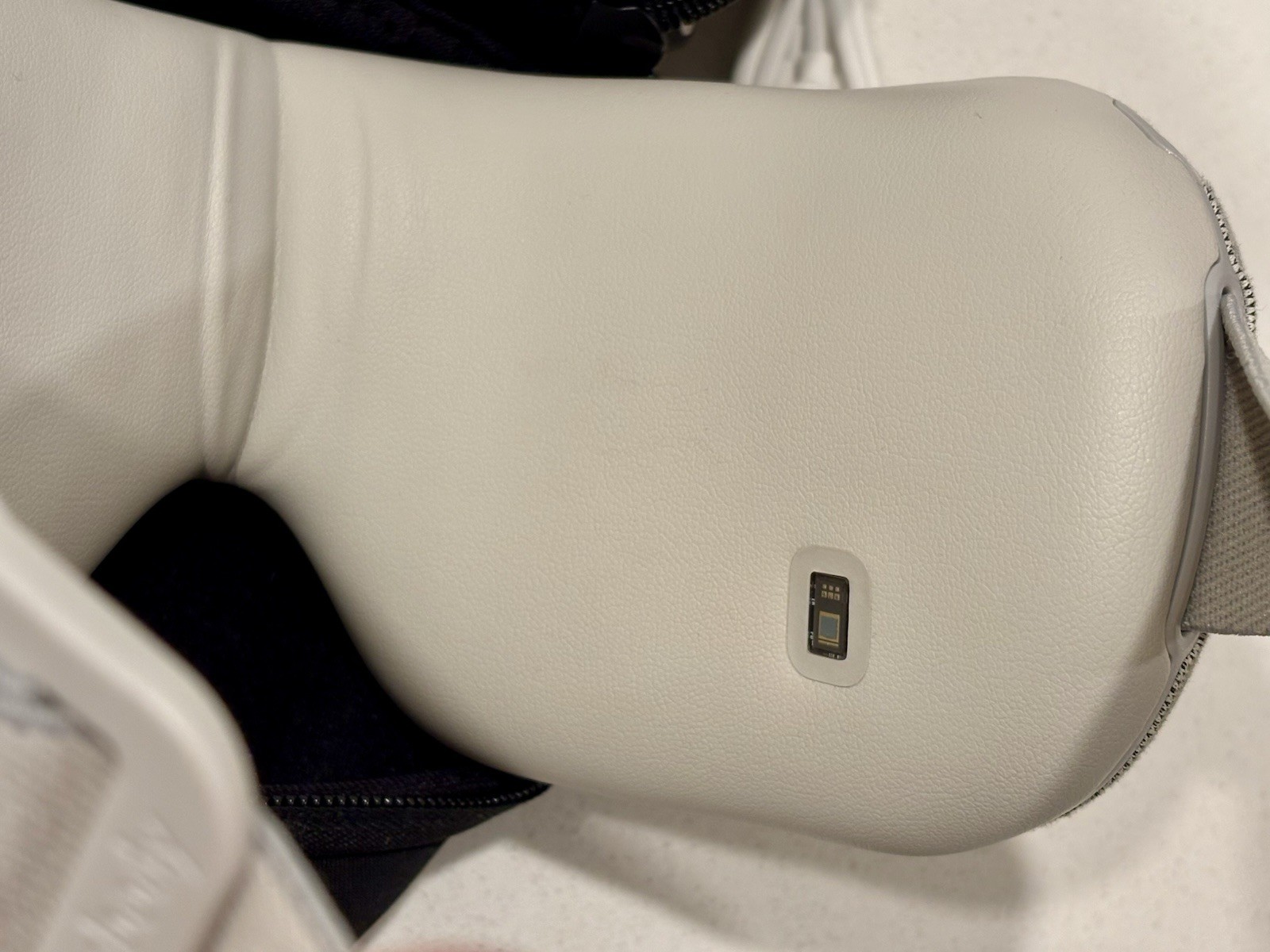 Like New Therabody Smart Goggles Grey Gen 1 with Carrying Case Charging Cable