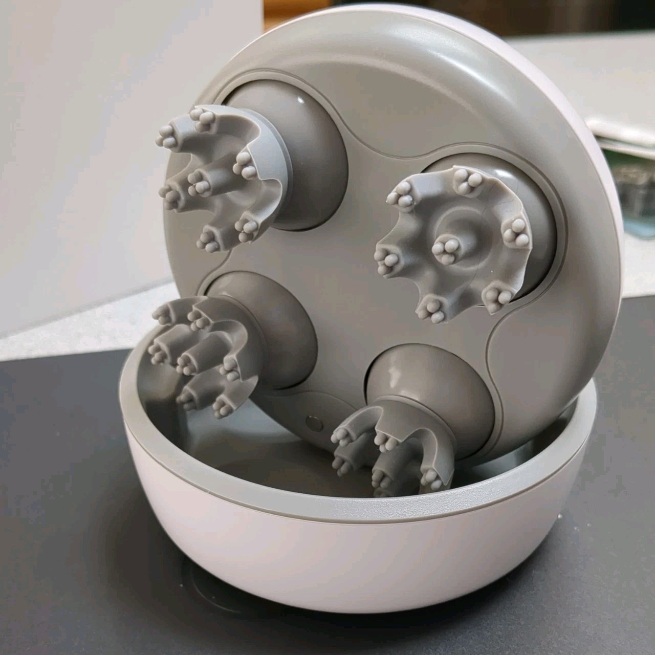 Smart Scalp Massager Model ST-701 Recharge Platform Stress Relax Waterproof Spa