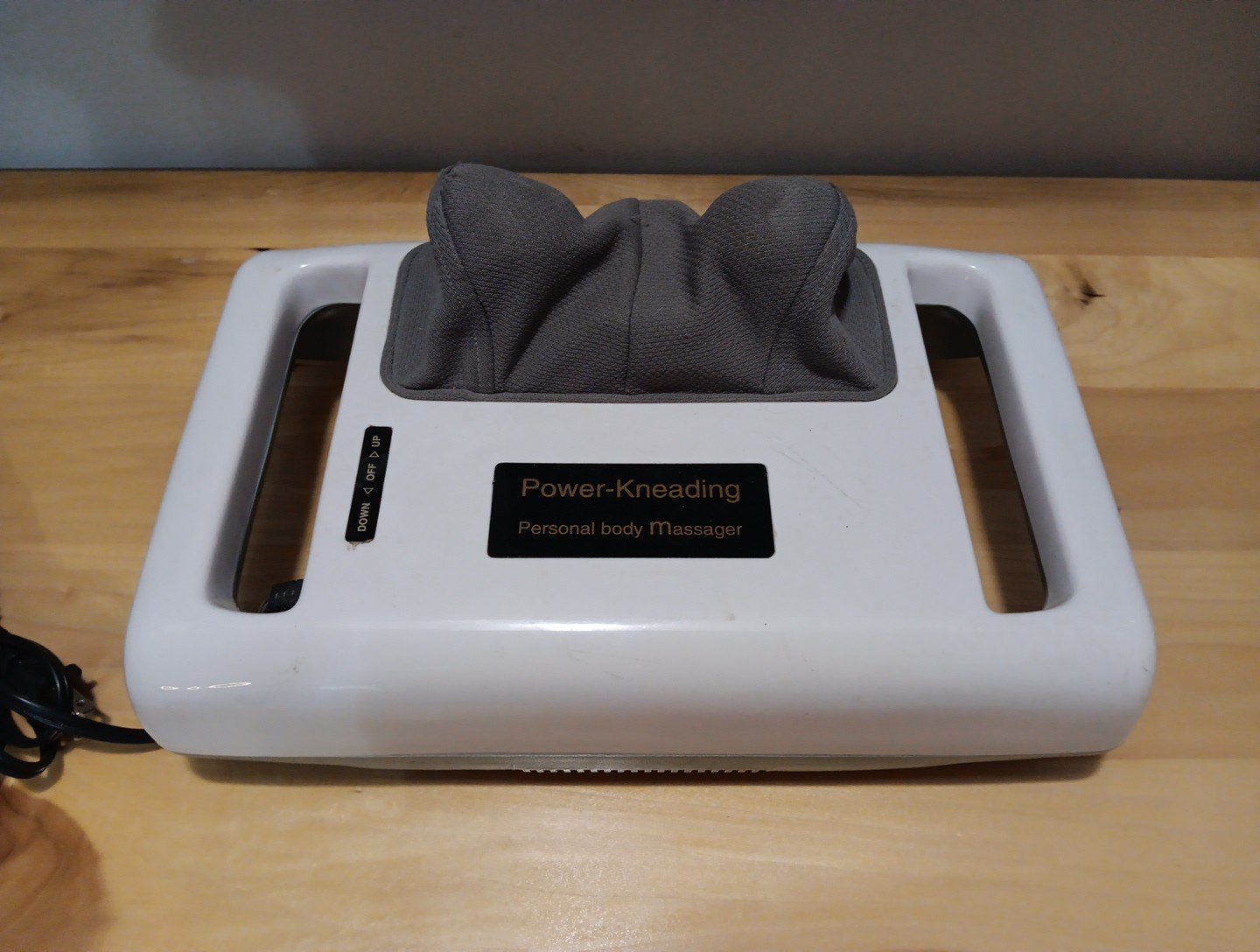 Shiatsu Power Kneading Handheld Light Weight Personal Full Body Massager YS-600