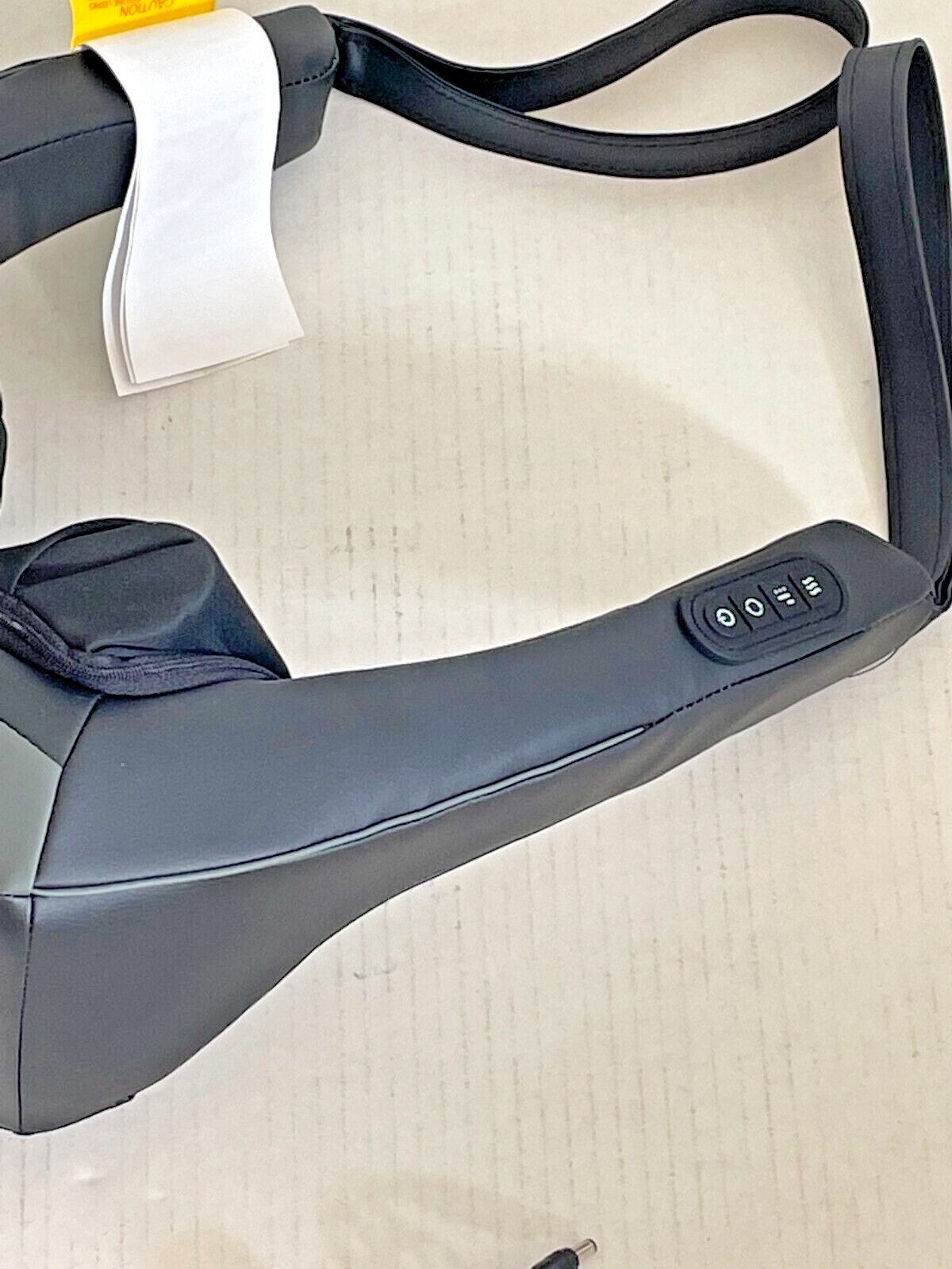 New HoMedics Cordless Neck & Shoulder Massager with Heat M0525