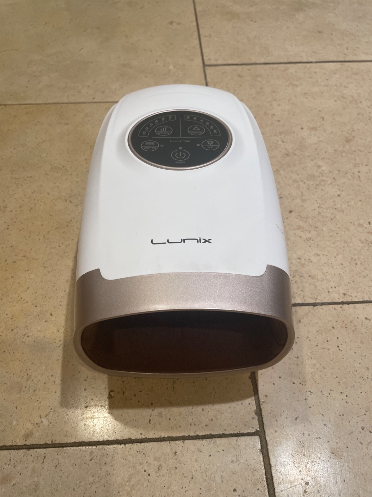 lunix lx3 hand massager white, slightly used