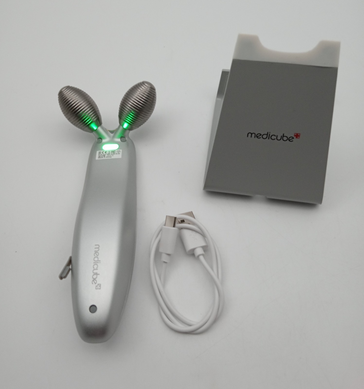 Medicube Age-R Derma EMS Shot Face Massager Model ME-AGE-R-01 Beauty Device