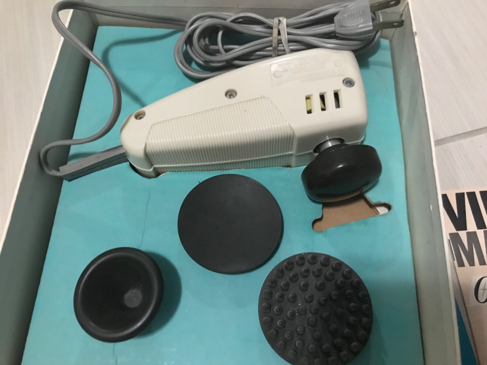 Vintage Oster Vibra-Massage 213-11 Vibrator Massager Complete in Box Tested