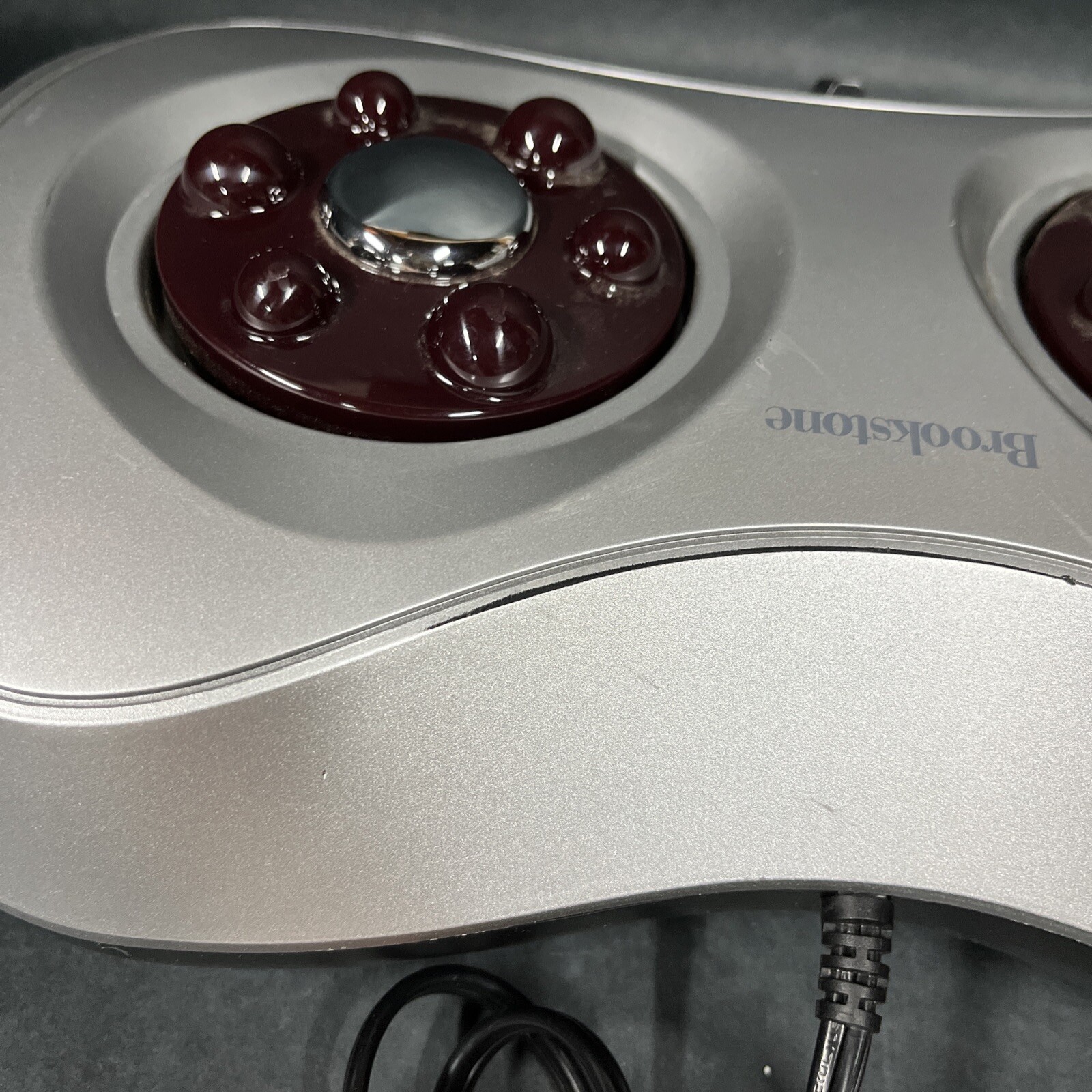 Health Touch Brookstone Shiatsu Foot Massager With Heat B-FMS-110HJ & User Gui
