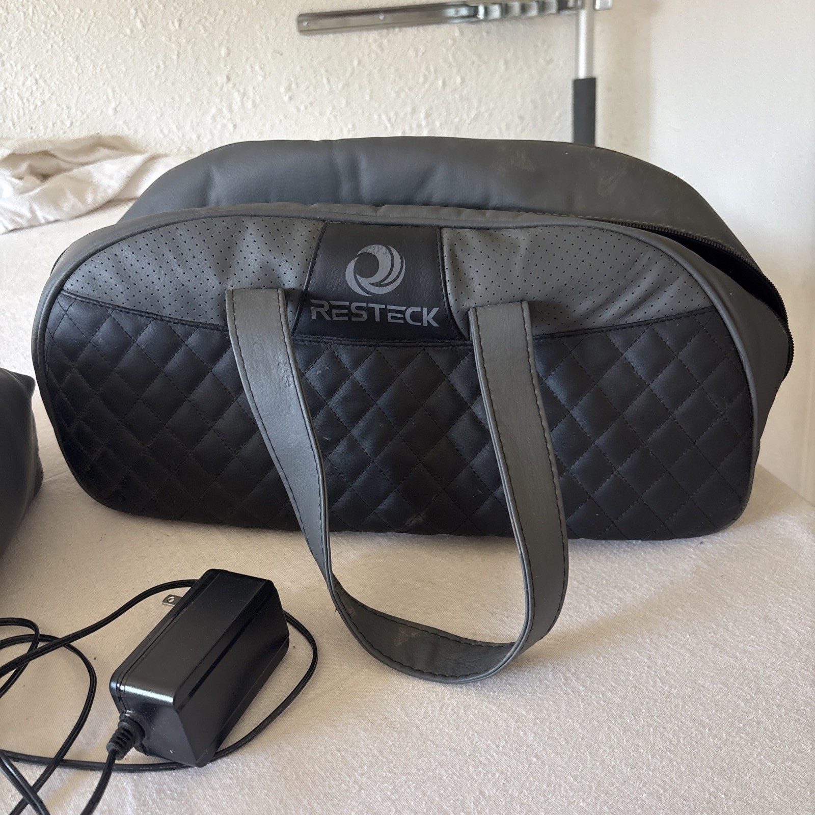 RESTECK Shiatsu Heated Neck Shoulder Back Massager, Gray/Black, Kneading, Corded