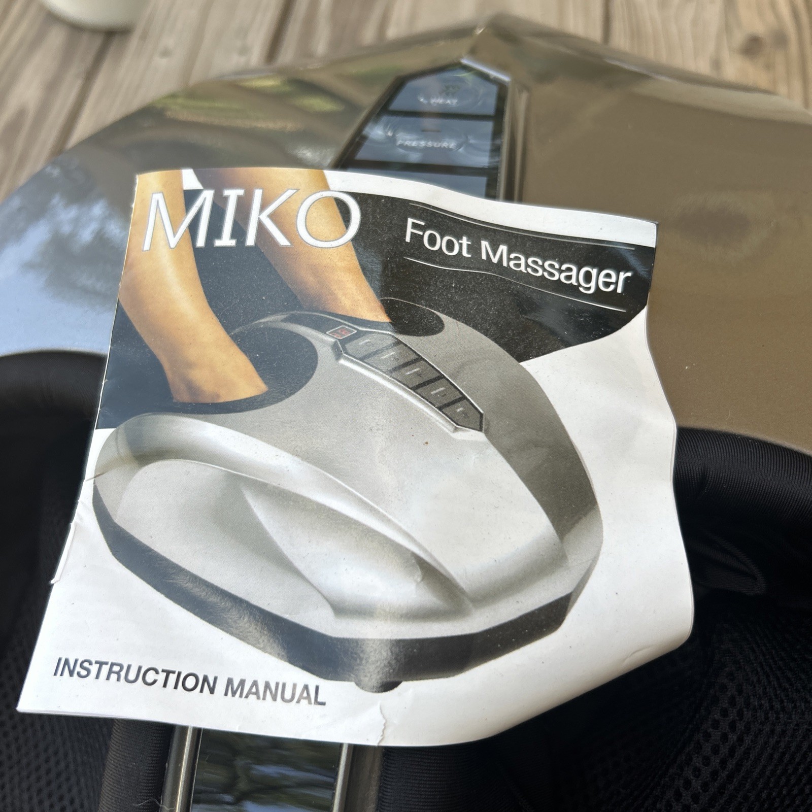MIKO MMF-01C Foot Massager Used With Power Adapter Heat Pressure Kneading Inst