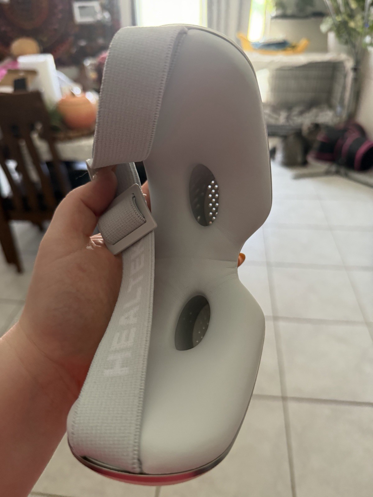 HealTek Lumineye Electric Eye Massager White Heated Bluetooth Air Pressure