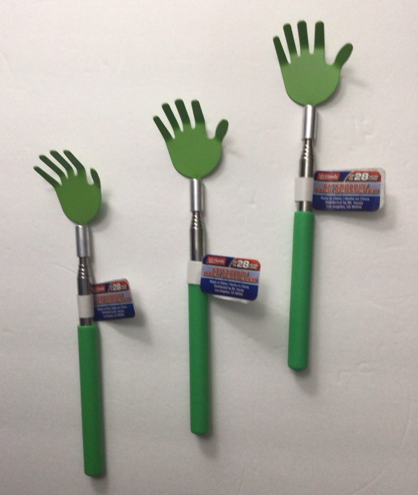 3 PIECE MR.HANDY EXTENDABLE METAL BACK SCRATCHER UP TO 28” LONG, PLASTIC HANDLE