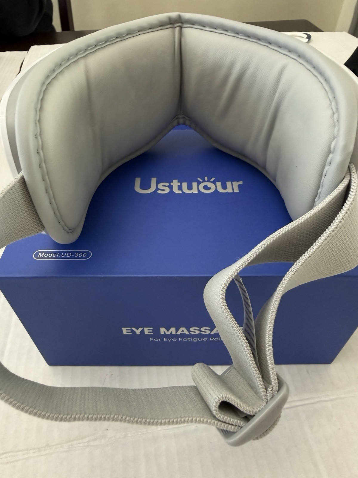 Ustuour Eye Massager UD-300 with Heat, Music, Air Compression & Vibration Mint