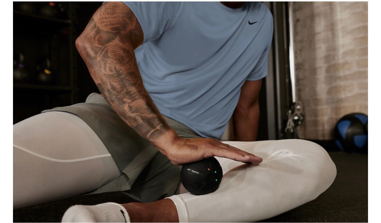 Hyperice Hypervolt Go 2 Massage Gun White 3 Piece Set + ball sphere and case!