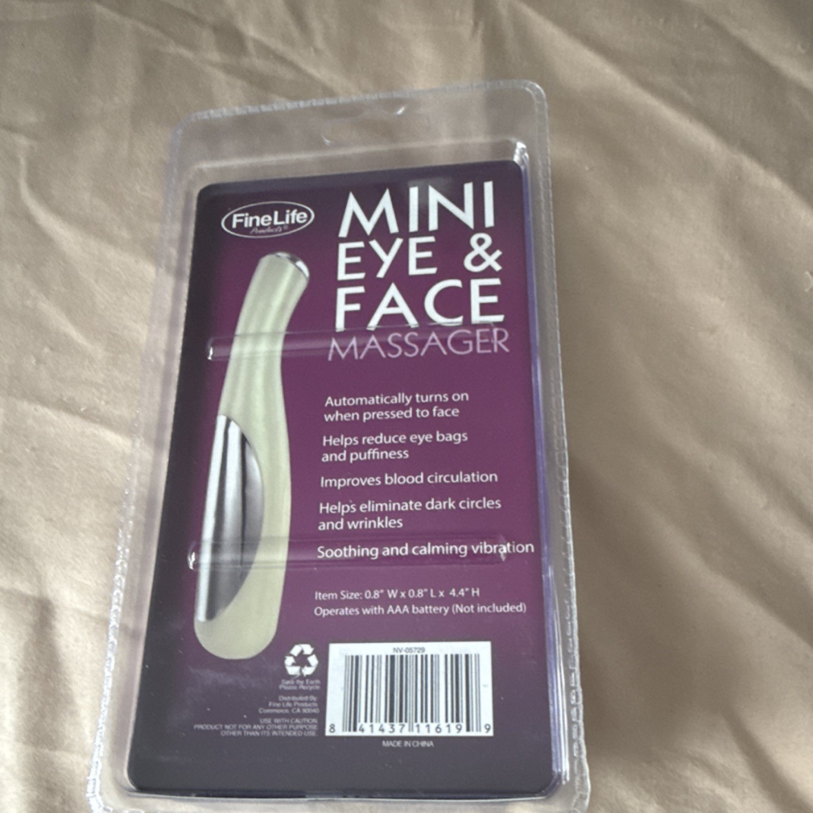 FineLife Mini Eye & Face Massager Handheld Vibrating Lightweight White Silver