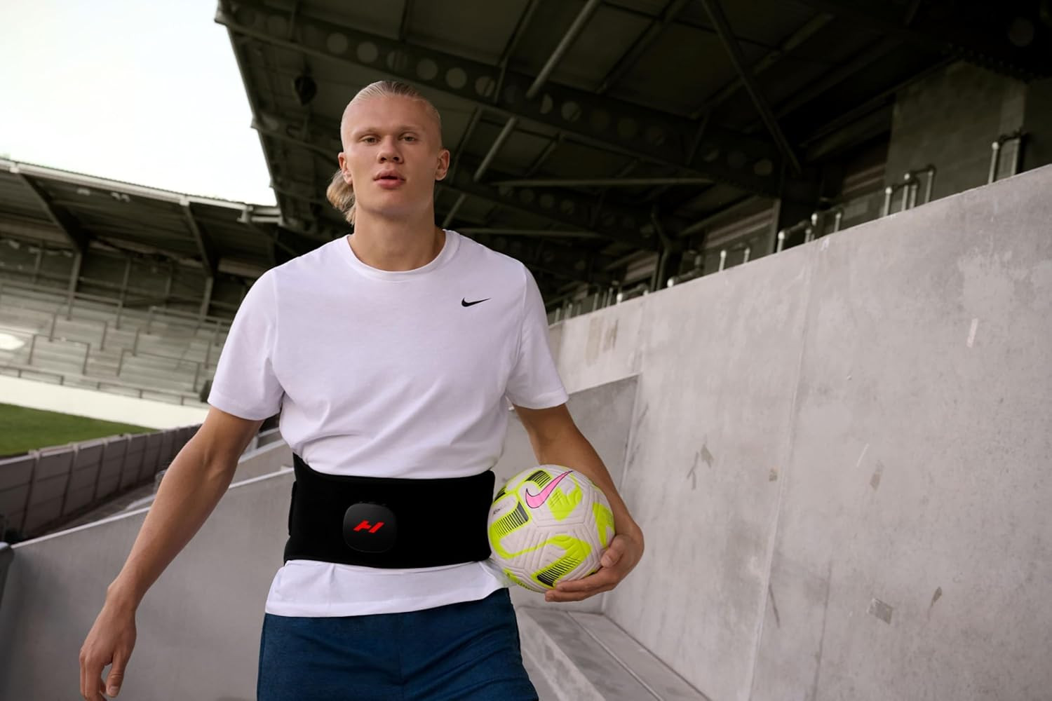 Hyperice Venom 2 Back Wrap – Provides Advanced Heat and Vibration for Pain, Sore