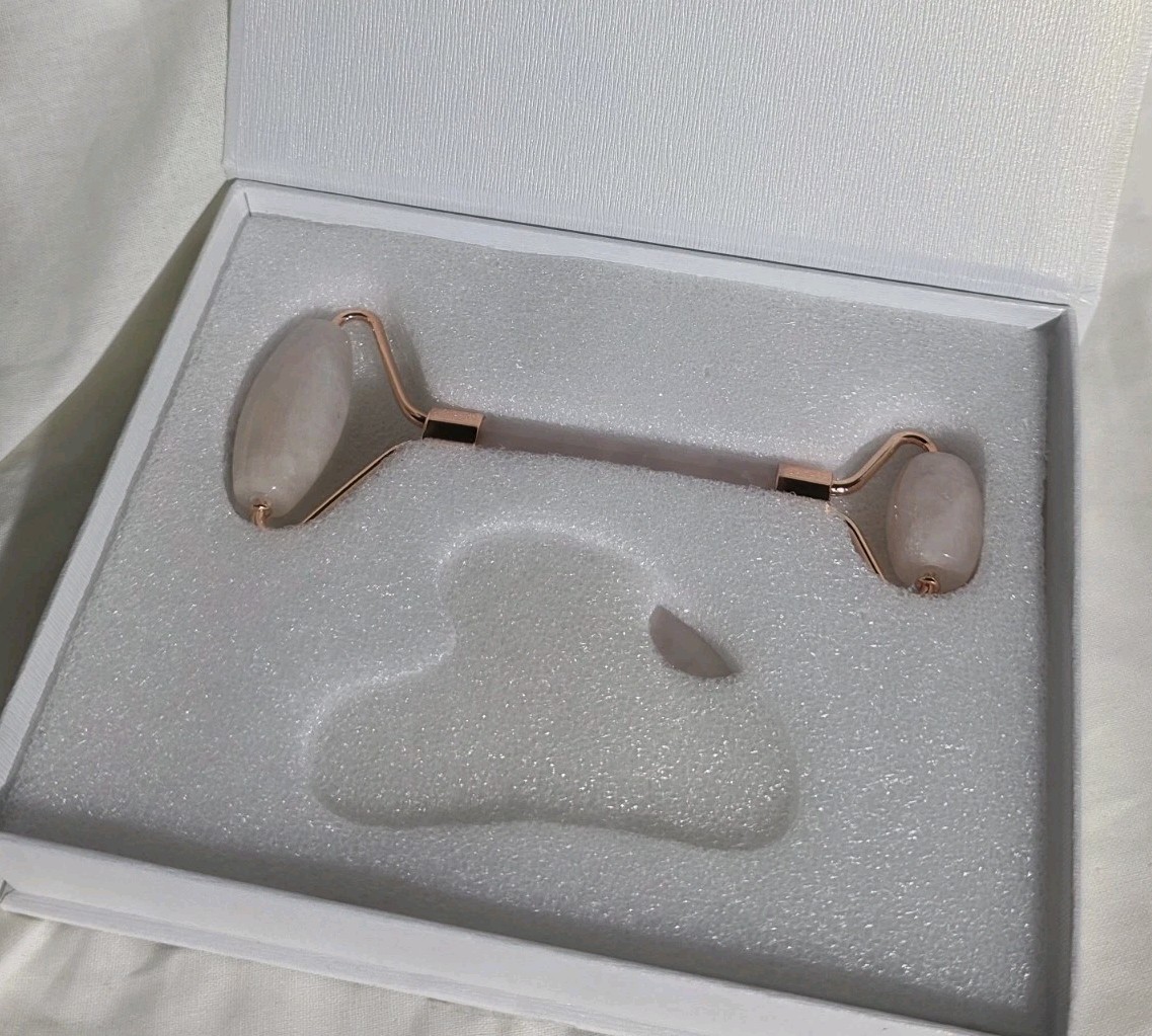 Natural Rose Quartz Jade Roller and Gua Sha Set Beauty Facial Body Massage