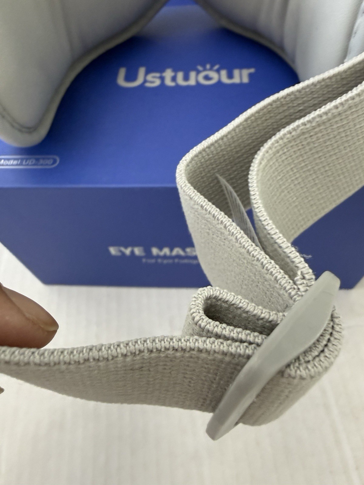 Ustuour Eye Massager UD-300 with Heat, Music, Air Compression & Vibration Mint