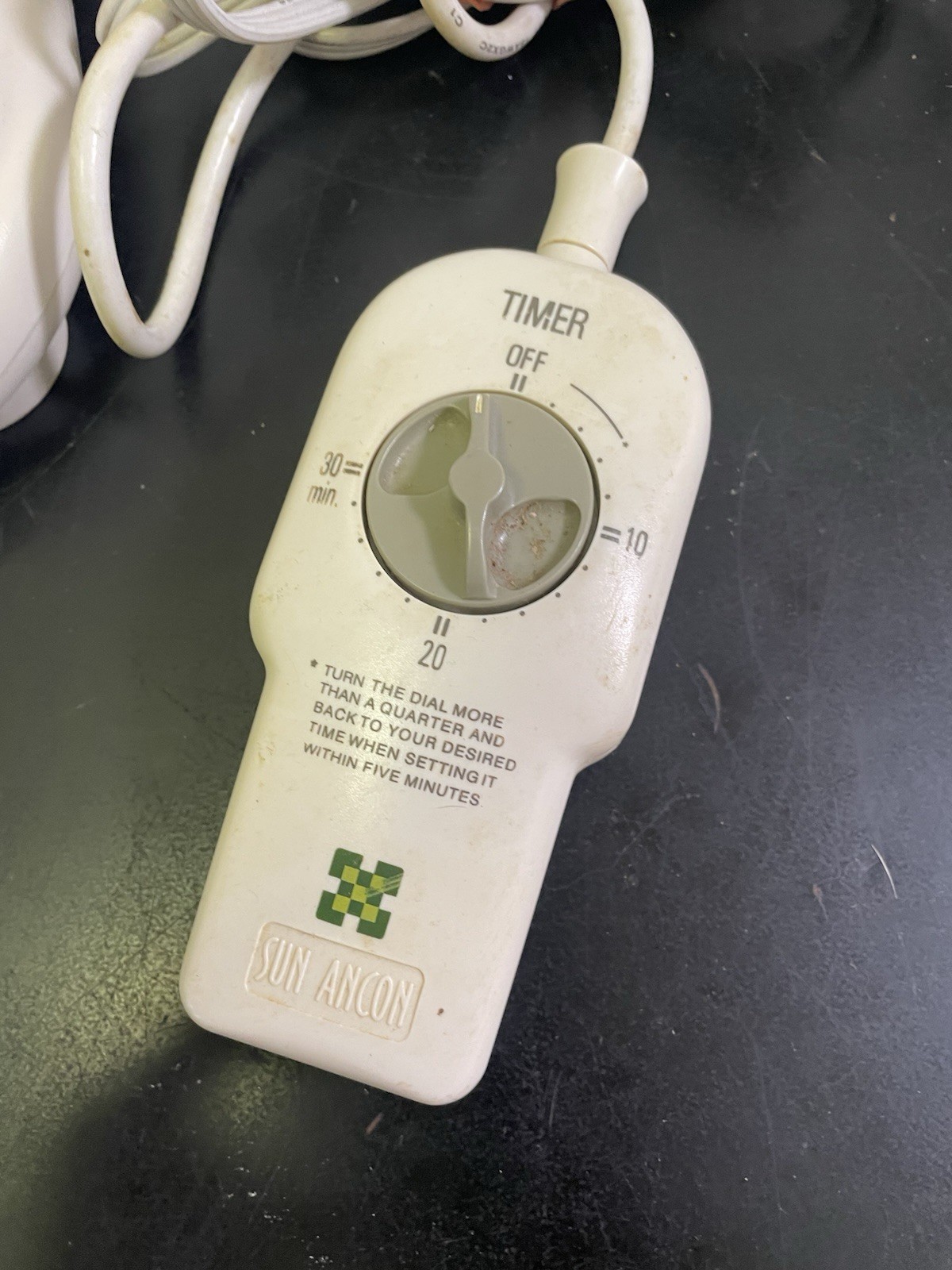 Sun Ancon SM-330 The Chi Machine Therapeutic Swing Massager Aerobic Exerciser