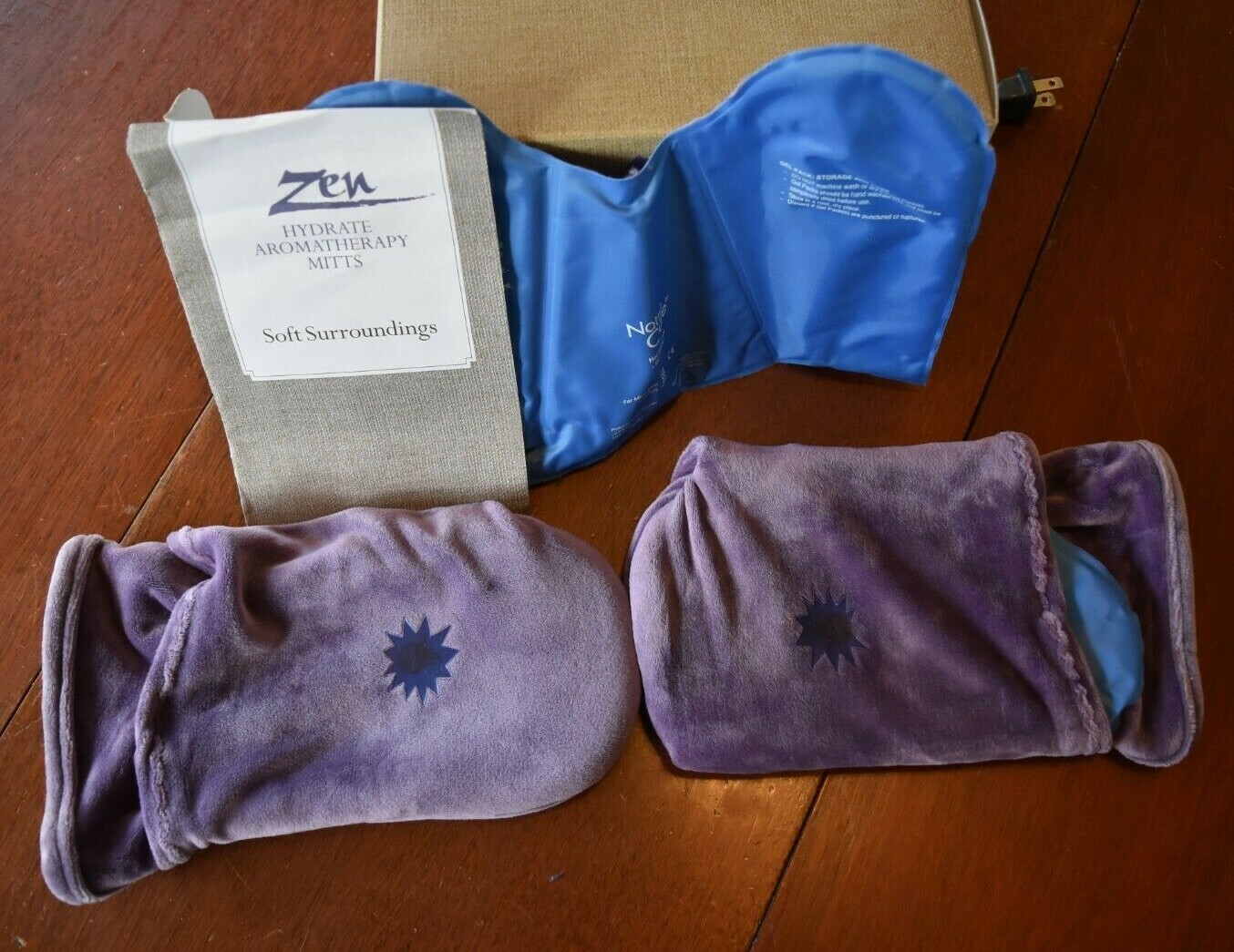 Soft Surroundings Zen Hydrate Aromatherapy Mitts