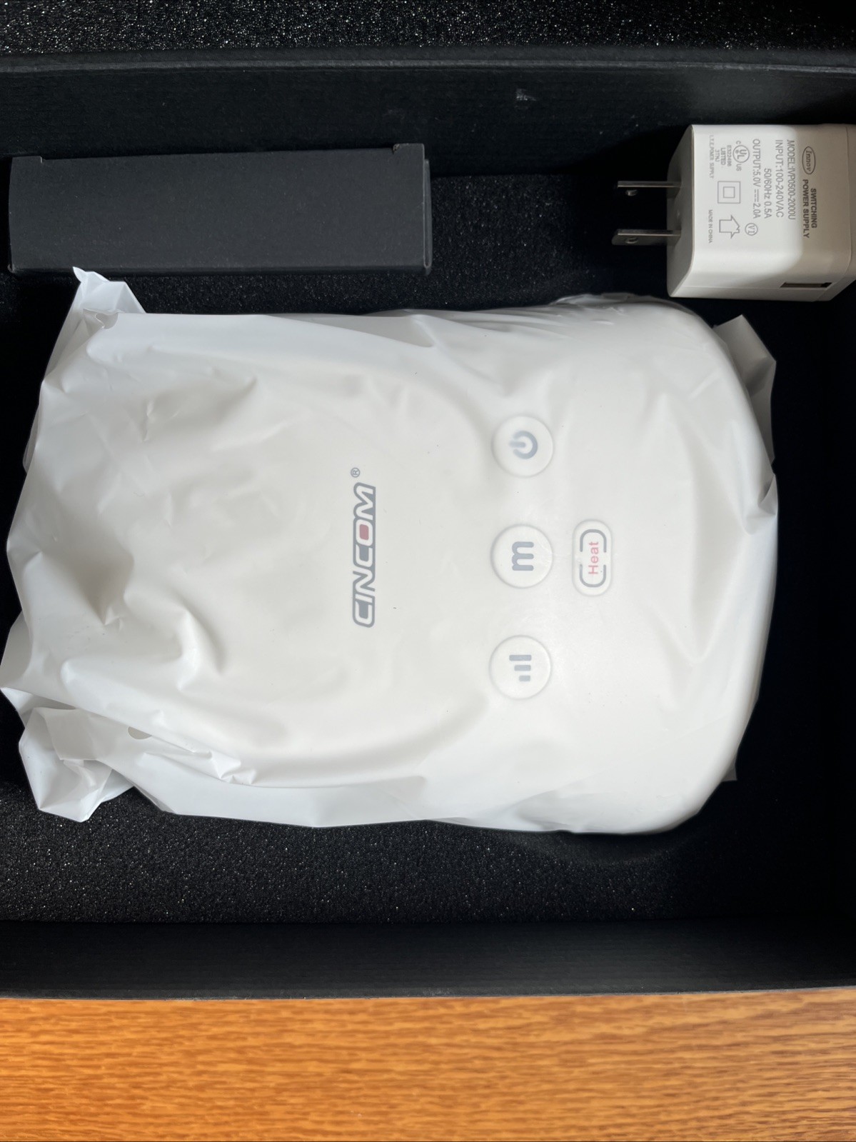 CINCOM CM-026H White Handheld Rechargeable Cordless Hand Massager with Heat