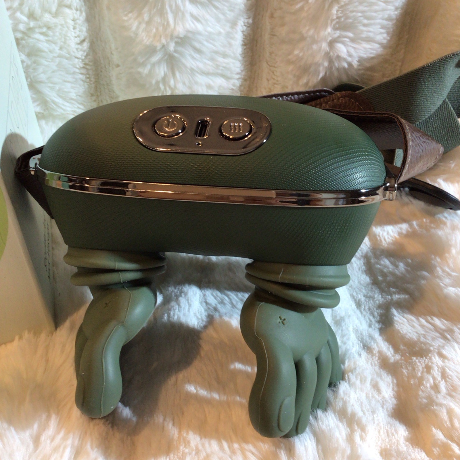 Shoulder & Neck Massager Green Lightweight Kneading 4 Heads Battery/USB 5V