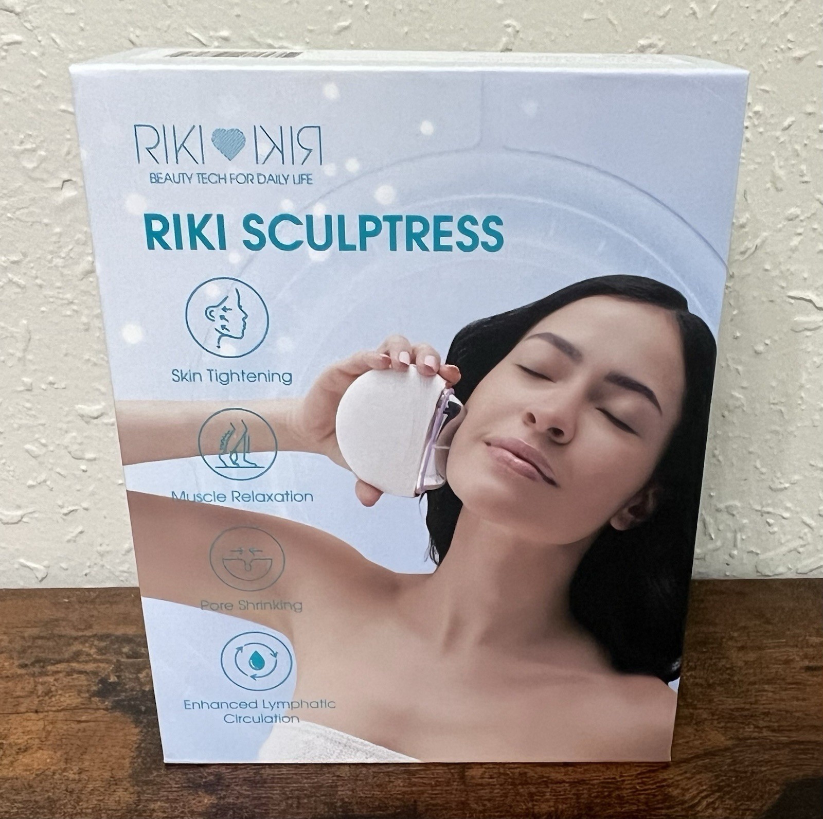 Riki Loves Riki Face & Body Guasha Tool Red Blue Purple LED Cooling Warmth